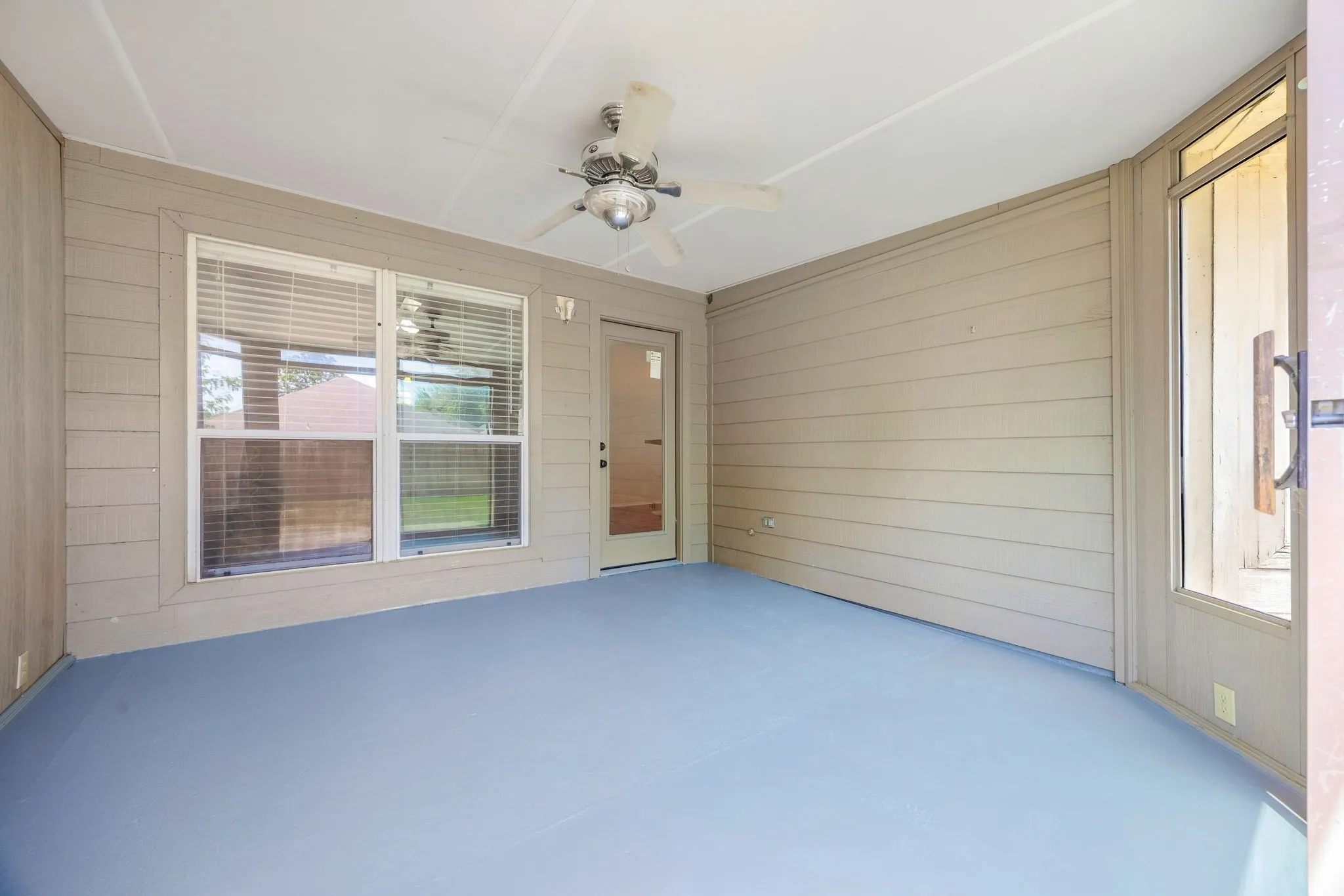 Single Family Residence For Rent in Collin County , 9313 Norfolk Lane, Mc Kinney, Texas 75071, 3 Bedroom, 2 Bathroom, 2 Garage spaces, 1,604 Sqft, built in 2001, mls#21297704, Real Estate Agent in Mc Kinney, Homes For Rent in Collin county, Homes For Rent in Mc Kinney, Realtor in Mc Kinney Texas, Real Estate Brokerage Independent Realty Texas, Luminita Cordes Realtor
