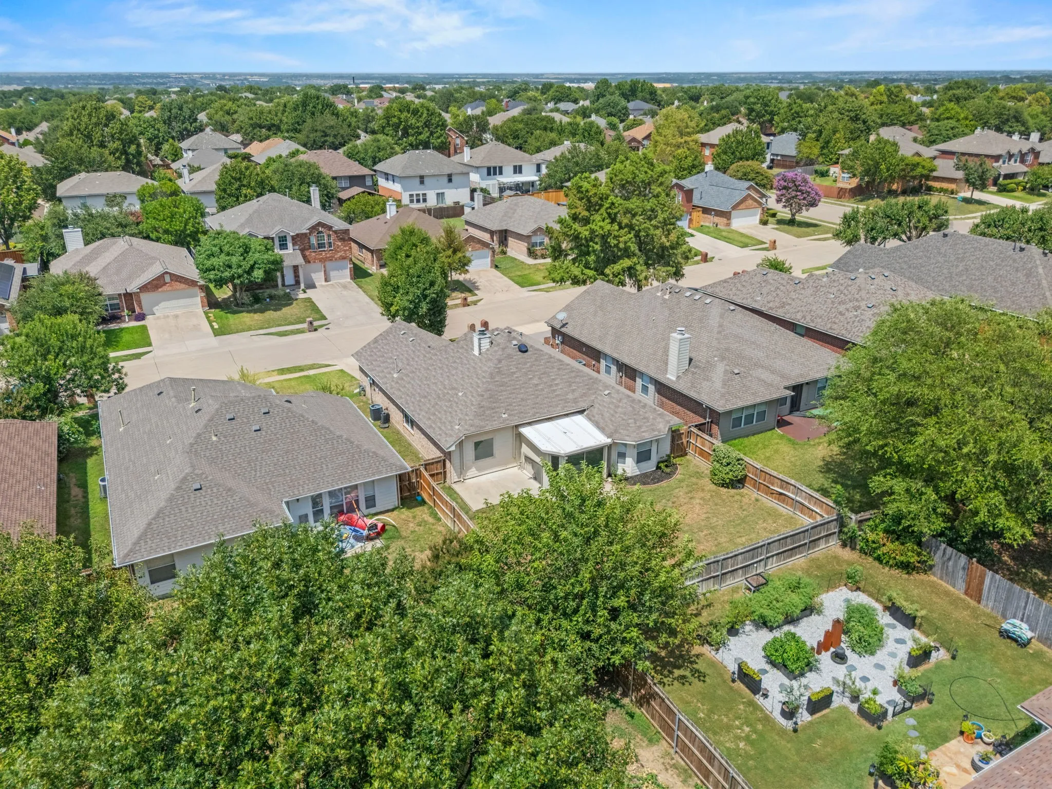 Single Family Residence For Rent in Collin County , 9313 Norfolk Lane, Mc Kinney, Texas 75071, 3 Bedroom, 2 Bathroom, 2 Garage spaces, 1,604 Sqft, built in 2001, mls#21297704, Real Estate Agent in Mc Kinney, Homes For Rent in Collin county, Homes For Rent in Mc Kinney, Realtor in Mc Kinney Texas, Real Estate Brokerage Independent Realty Texas, Luminita Cordes Realtor