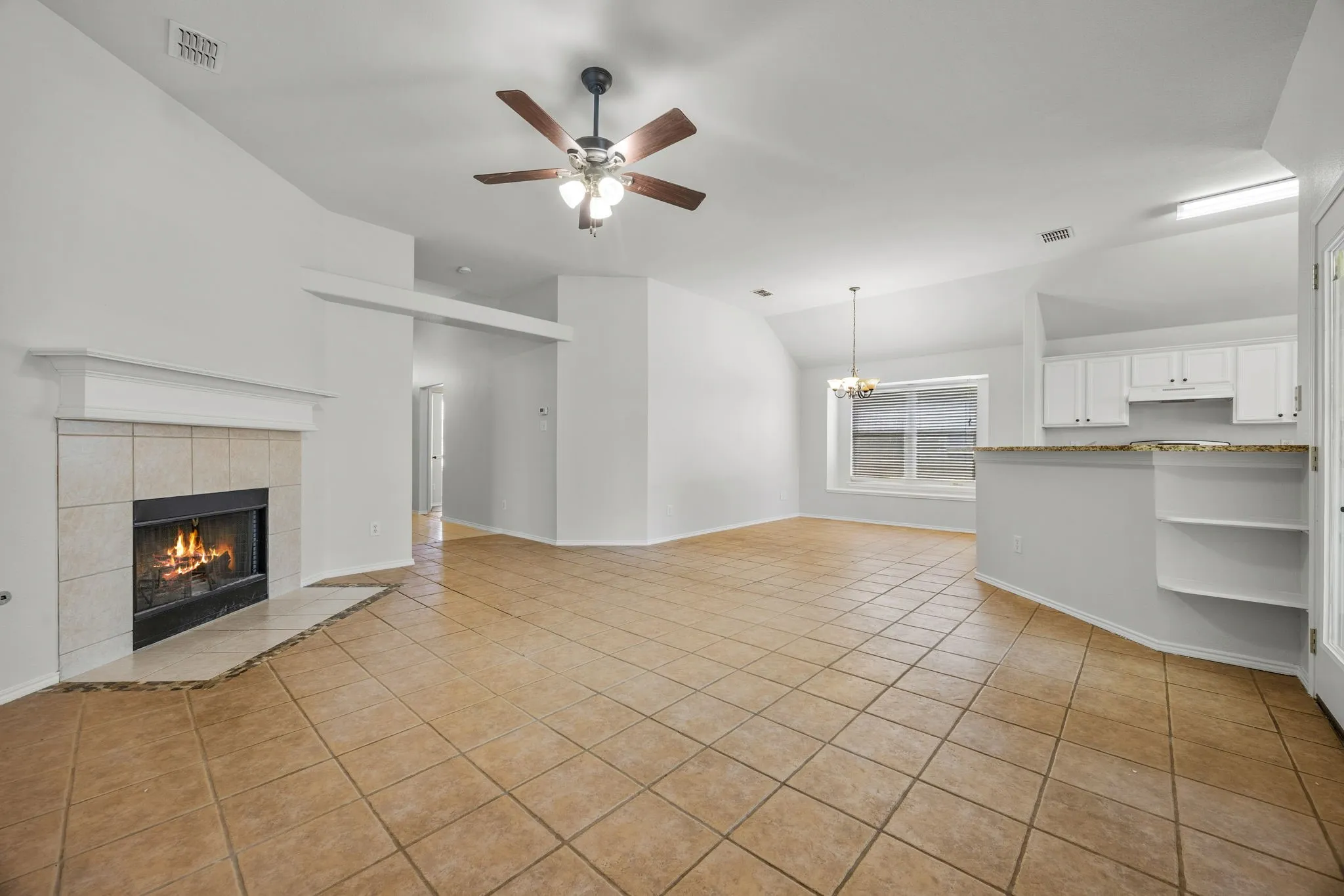 Single Family Residence For Rent in Collin County , 9313 Norfolk Lane, Mc Kinney, Texas 75071, 3 Bedroom, 2 Bathroom, 2 Garage spaces, 1,604 Sqft, built in 2001, mls#21297704, Real Estate Agent in Mc Kinney, Homes For Rent in Collin county, Homes For Rent in Mc Kinney, Realtor in Mc Kinney Texas, Real Estate Brokerage Independent Realty Texas, Luminita Cordes Realtor