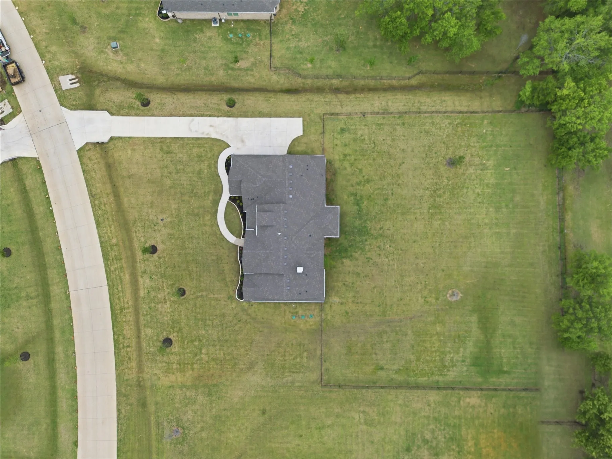 Single Family Residence For Sale in Grayson County , 300 Waterview Drive, Gunter, Texas 75058, 4 Bedroom, 3 Bathroom, 3 Garage spaces, 2,784 Sqft, built in 2023, mls#21342220, Real Estate Agent in Gunter, Homes For Sale in Grayson county, Homes For Sale in Gunter, Realtor in Gunter Texas, Real Estate Brokerage Independent Realty Texas, Luminita Cordes Realtor