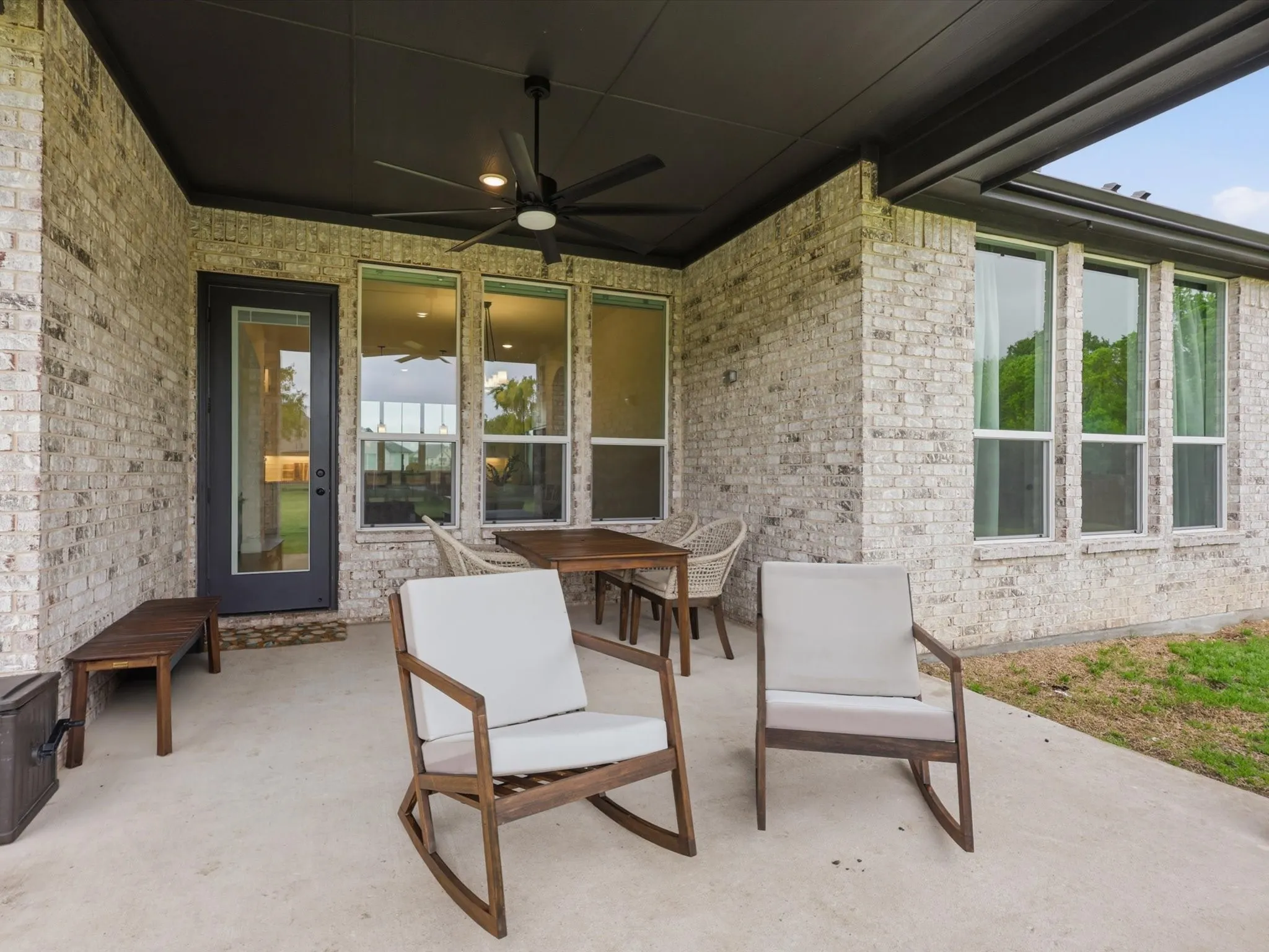 Single Family Residence For Sale in Grayson County , 300 Waterview Drive, Gunter, Texas 75058, 4 Bedroom, 3 Bathroom, 3 Garage spaces, 2,784 Sqft, built in 2023, mls#21342220, Real Estate Agent in Gunter, Homes For Sale in Grayson county, Homes For Sale in Gunter, Realtor in Gunter Texas, Real Estate Brokerage Independent Realty Texas, Luminita Cordes Realtor