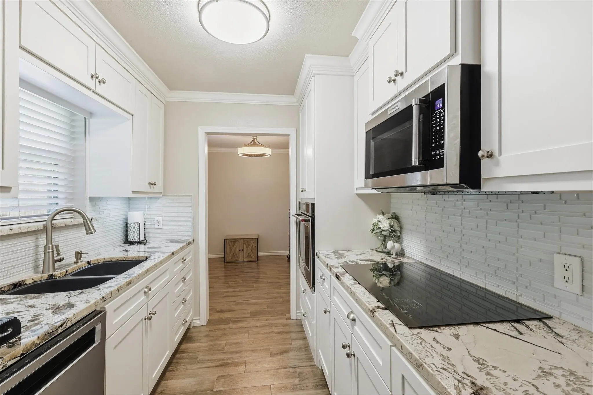 Single Family Residence For Sale in Tarrant County , 6971 Cox Lane, North Richland Hills, Texas 76182, 3 Bedroom, 2 Bathroom, 2 Garage spaces, 1,252 Sqft, built in 1969, mls#21342623, Real Estate Agent in North Richland Hills, Homes For Sale in Tarrant county, Homes For Sale in North Richland Hills, Realtor in North Richland Hills Texas, Real Estate Brokerage Independent Realty Texas, Luminita Cordes Realtor