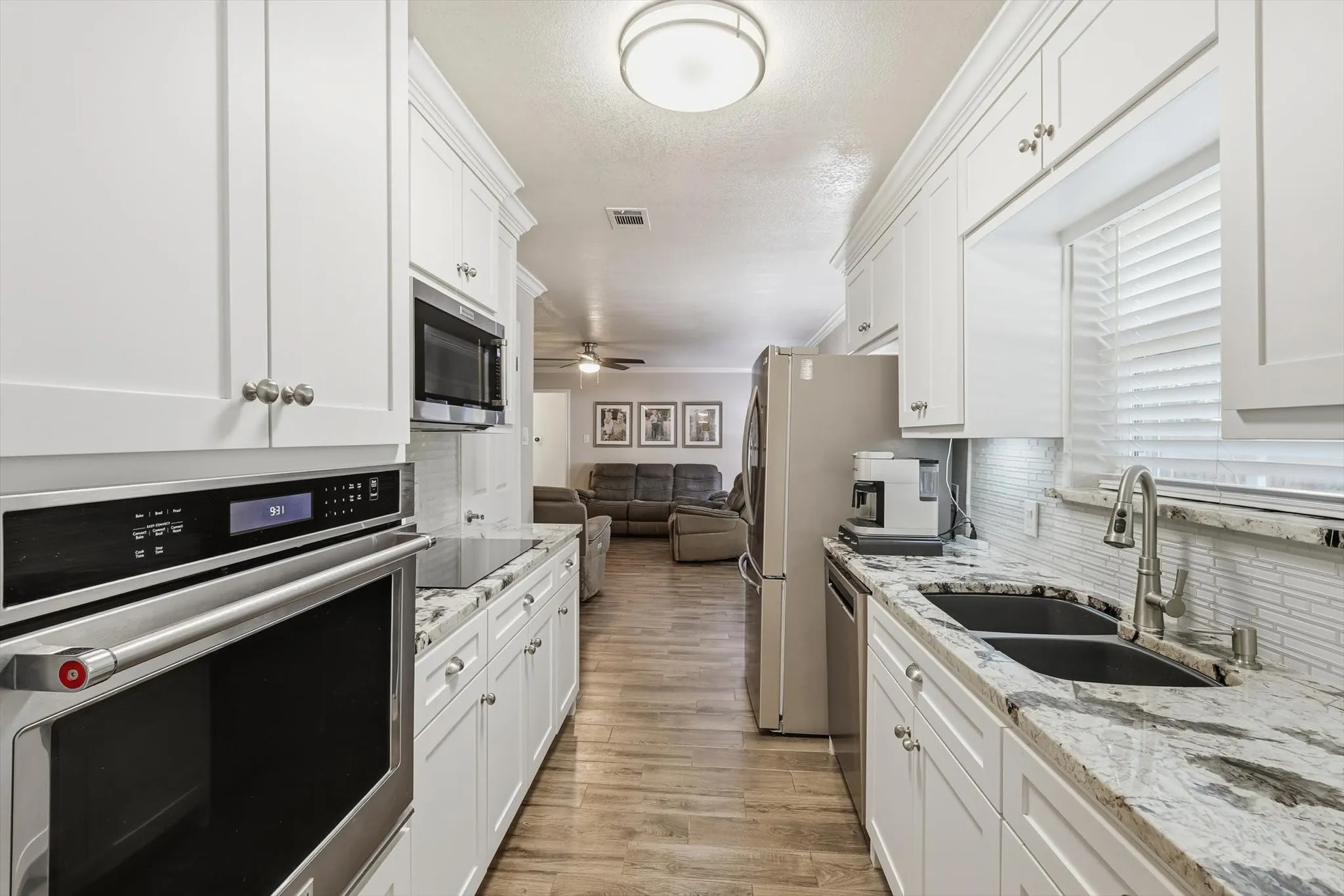 Single Family Residence For Sale in Tarrant County , 6971 Cox Lane, North Richland Hills, Texas 76182, 3 Bedroom, 2 Bathroom, 2 Garage spaces, 1,252 Sqft, built in 1969, mls#21342623, Real Estate Agent in North Richland Hills, Homes For Sale in Tarrant county, Homes For Sale in North Richland Hills, Realtor in North Richland Hills Texas, Real Estate Brokerage Independent Realty Texas, Luminita Cordes Realtor