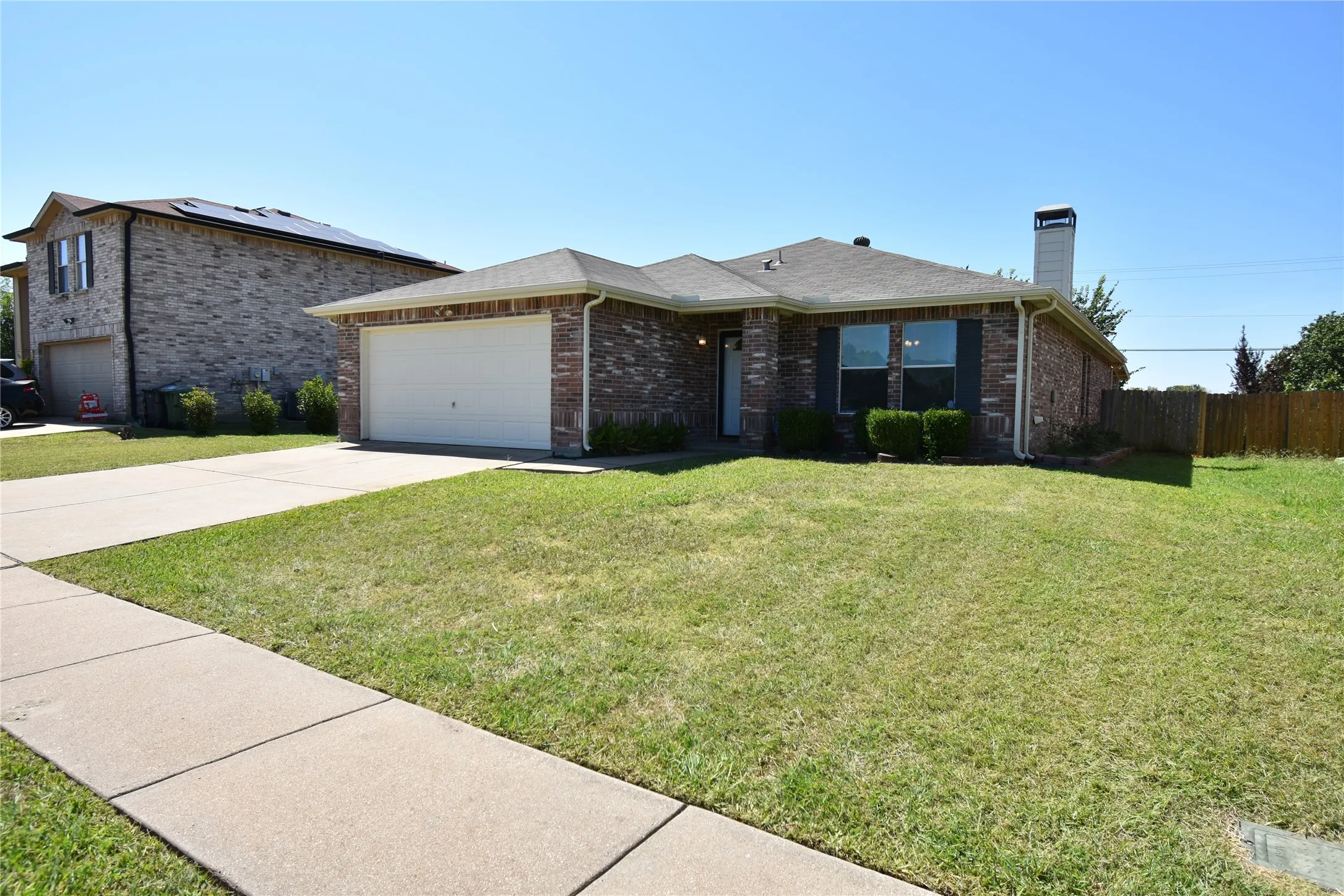 Single Family Residence For Rent in Tarrant County , 1130 Seneca Drive, Arlington, Texas 76017, 3 Bedroom, 2 Bathroom, 2 Garage spaces, 1,868 Sqft, built in 2003, mls#21321916, Real Estate Agent in Arlington, Homes For Rent in Tarrant county, Homes For Rent in Arlington, Realtor in Arlington Texas, Real Estate Brokerage Independent Realty Texas, Luminita Cordes Realtor