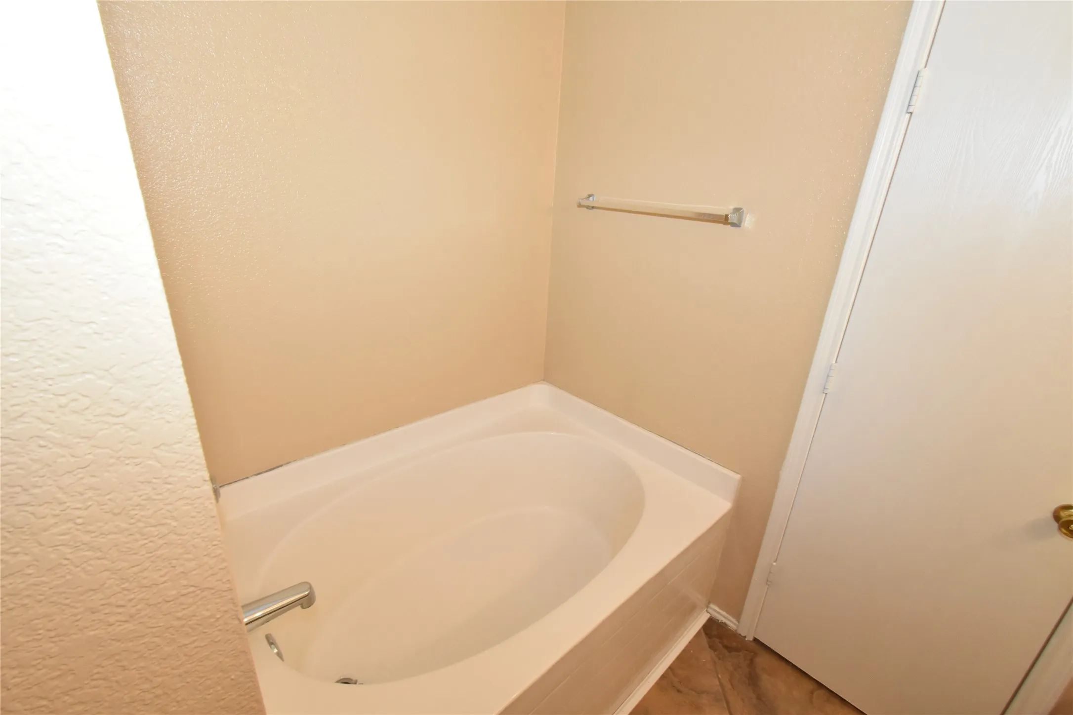 Single Family Residence For Rent in Tarrant County , 1130 Seneca Drive, Arlington, Texas 76017, 3 Bedroom, 2 Bathroom, 2 Garage spaces, 1,868 Sqft, built in 2003, mls#21321916, Real Estate Agent in Arlington, Homes For Rent in Tarrant county, Homes For Rent in Arlington, Realtor in Arlington Texas, Real Estate Brokerage Independent Realty Texas, Luminita Cordes Realtor