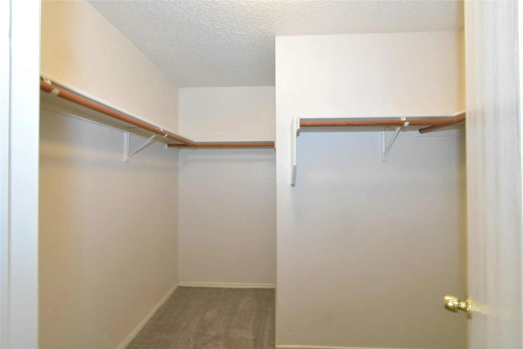 Single Family Residence For Rent in Tarrant County , 1130 Seneca Drive, Arlington, Texas 76017, 3 Bedroom, 2 Bathroom, 2 Garage spaces, 1,868 Sqft, built in 2003, mls#21321916, Real Estate Agent in Arlington, Homes For Rent in Tarrant county, Homes For Rent in Arlington, Realtor in Arlington Texas, Real Estate Brokerage Independent Realty Texas, Luminita Cordes Realtor