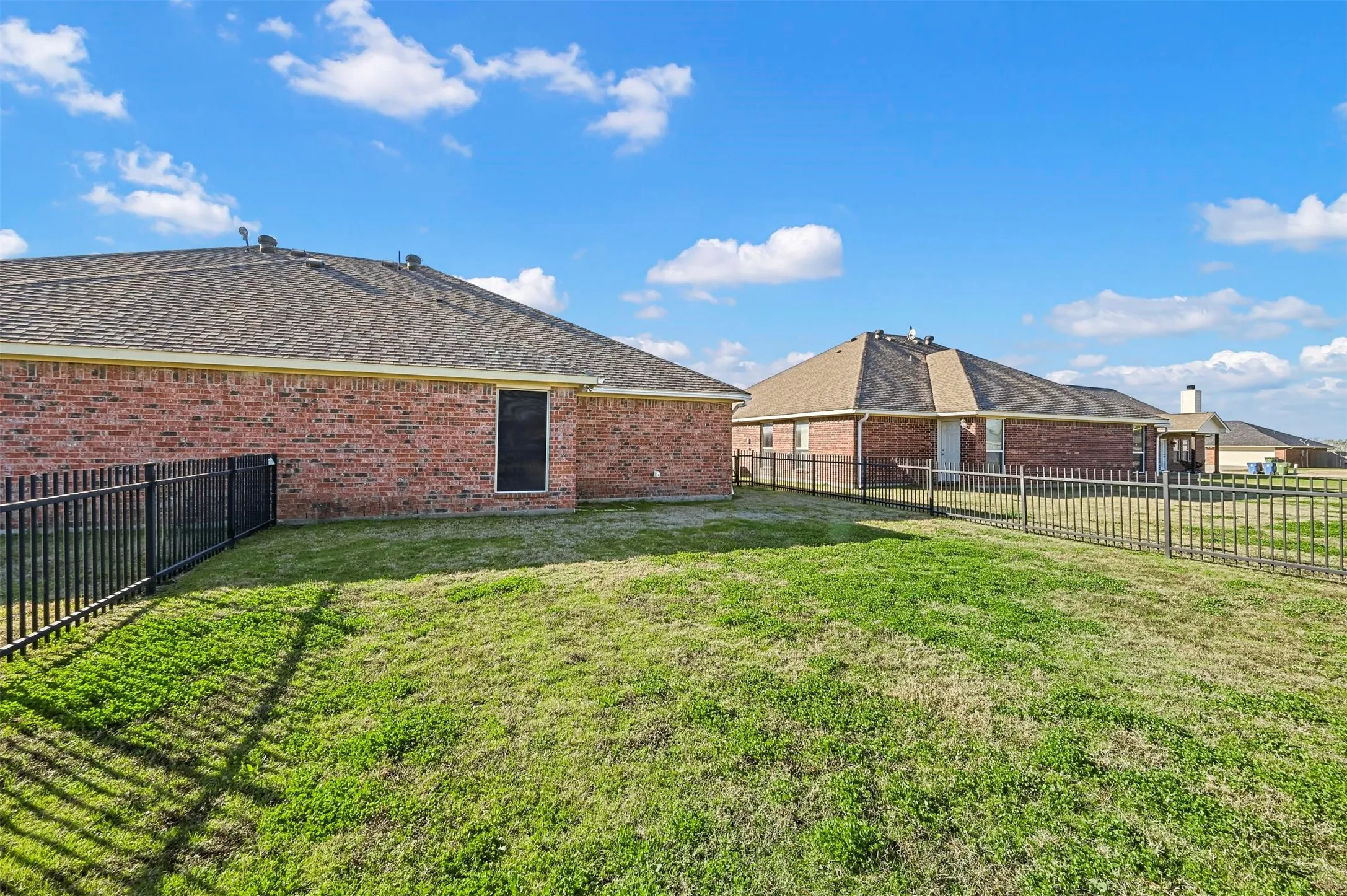 Duplex For Rent in Grayson County , 514 Harris Street, Gunter, Texas 75058, 3 Bedroom, 2 Bathroom, 2 Garage spaces, 1,136 Sqft, built in 2009, mls#21342629, Real Estate Agent in Gunter, Homes For Rent in Grayson county, Homes For Rent in Gunter, Realtor in Gunter Texas, Real Estate Brokerage Independent Realty Texas, Luminita Cordes Realtor