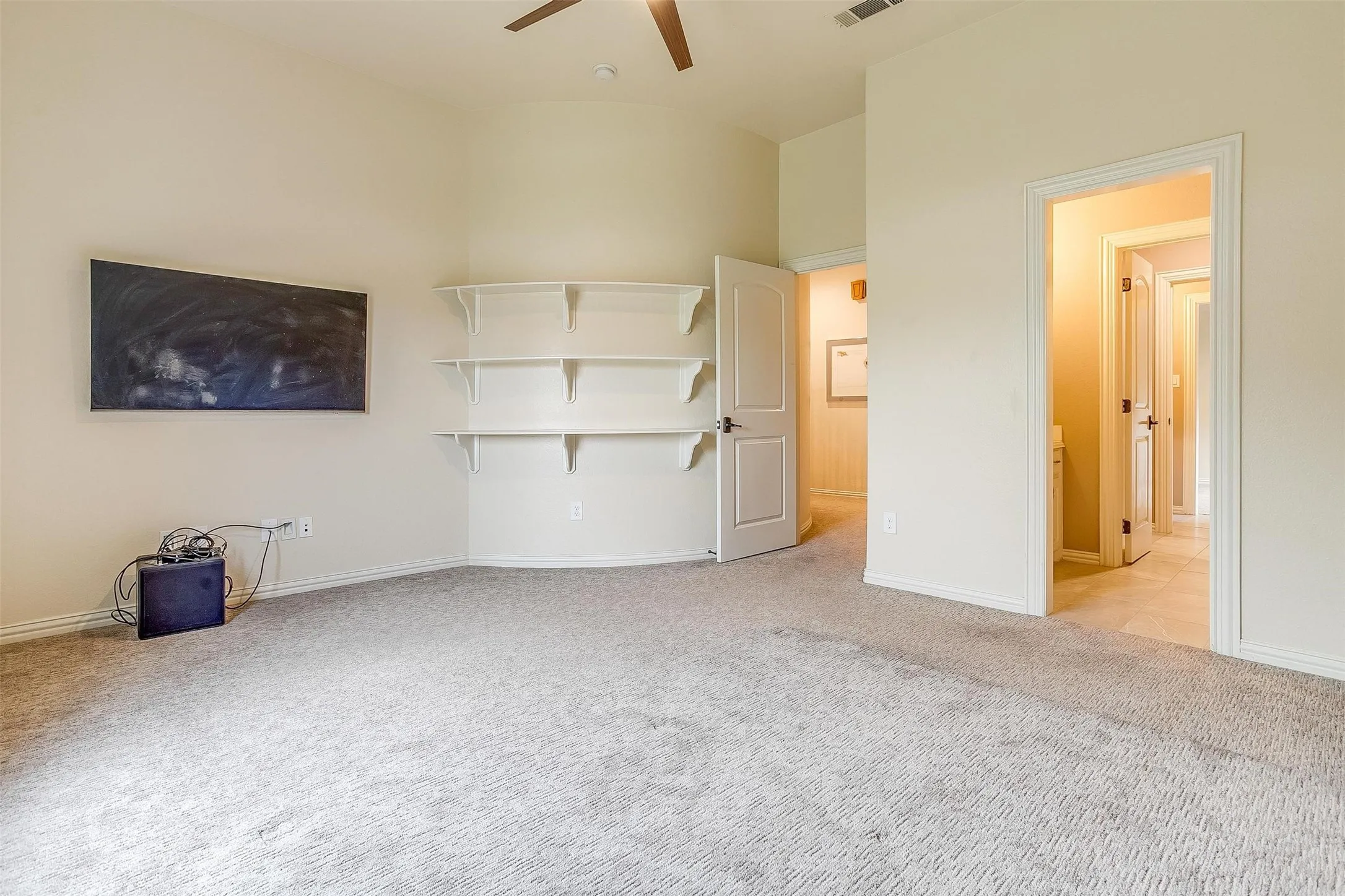 Single Family Residence For Rent in Parker County , 203 Augusta Court, Aledo, Texas 76008, 4 Bedroom, 3 Bathroom, 3 Garage spaces, 3,543 Sqft, built in 2006, mls#21342632, Real Estate Agent in Aledo, Homes For Rent in Parker county, Homes For Rent in Aledo, Realtor in Aledo Texas, Real Estate Brokerage Independent Realty Texas, Luminita Cordes Realtor