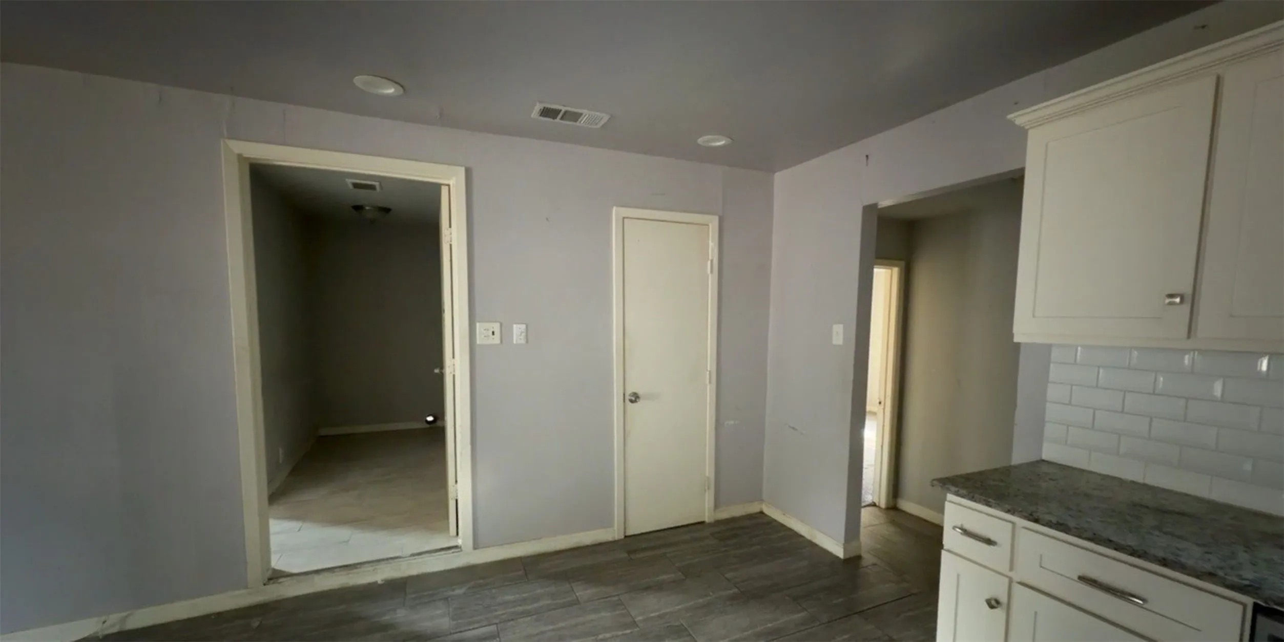 Expandable breakfast area.
