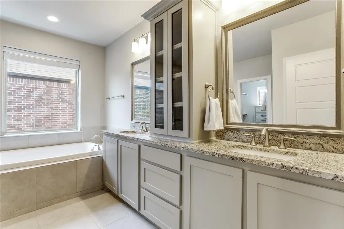 Single Family Residence For Sale in Collin County , 6105 Millie Way, Mc Kinney, Texas 75070, 3 Bedroom, 3 Bathroom, 2 Garage spaces, 2,727 Sqft, built in 2016, mls#21342525, Real Estate Agent in Mc Kinney, Homes For Sale in Collin county, Homes For Sale in Mc Kinney, Realtor in Mc Kinney Texas, Real Estate Brokerage Independent Realty Texas, Luminita Cordes Realtor
