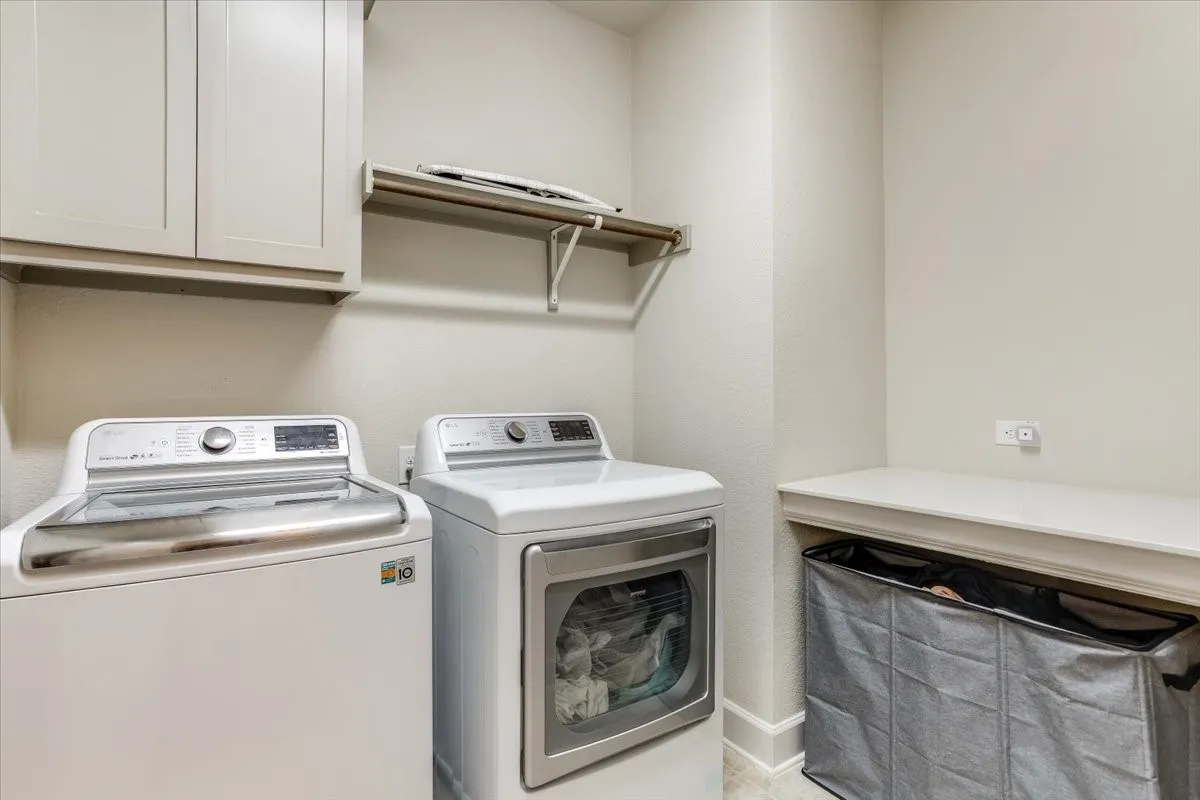 Single Family Residence For Sale in Collin County , 6105 Millie Way, Mc Kinney, Texas 75070, 3 Bedroom, 3 Bathroom, 2 Garage spaces, 2,727 Sqft, built in 2016, mls#21342525, Real Estate Agent in Mc Kinney, Homes For Sale in Collin county, Homes For Sale in Mc Kinney, Realtor in Mc Kinney Texas, Real Estate Brokerage Independent Realty Texas, Luminita Cordes Realtor