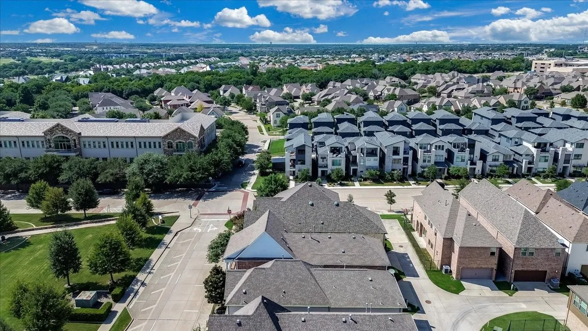 Single Family Residence For Sale in Collin County , 6105 Millie Way, Mc Kinney, Texas 75070, 3 Bedroom, 3 Bathroom, 2 Garage spaces, 2,727 Sqft, built in 2016, mls#21342525, Real Estate Agent in Mc Kinney, Homes For Sale in Collin county, Homes For Sale in Mc Kinney, Realtor in Mc Kinney Texas, Real Estate Brokerage Independent Realty Texas, Luminita Cordes Realtor