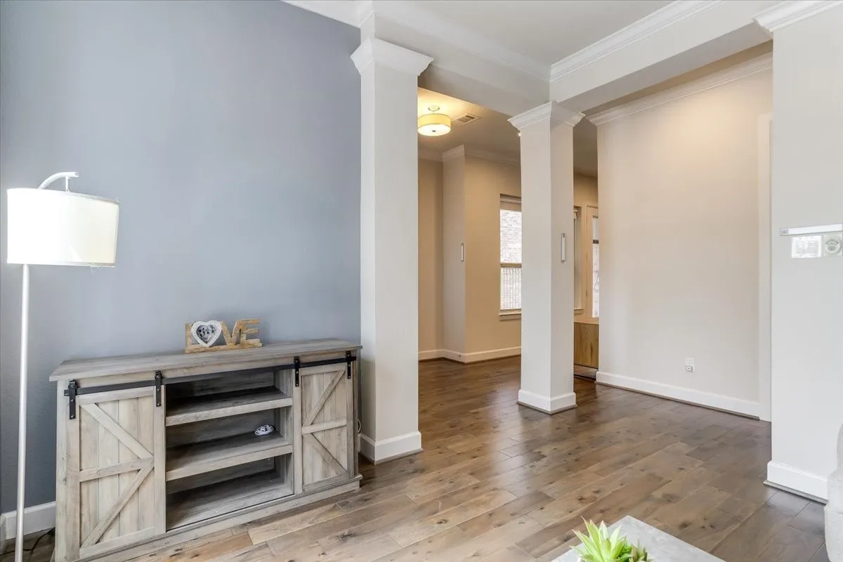 Single Family Residence For Sale in Collin County , 6105 Millie Way, Mc Kinney, Texas 75070, 3 Bedroom, 3 Bathroom, 2 Garage spaces, 2,727 Sqft, built in 2016, mls#21342525, Real Estate Agent in Mc Kinney, Homes For Sale in Collin county, Homes For Sale in Mc Kinney, Realtor in Mc Kinney Texas, Real Estate Brokerage Independent Realty Texas, Luminita Cordes Realtor