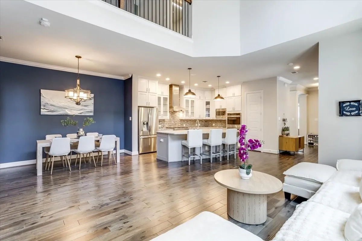 Single Family Residence For Sale in Collin County , 6105 Millie Way, Mc Kinney, Texas 75070, 3 Bedroom, 3 Bathroom, 2 Garage spaces, 2,727 Sqft, built in 2016, mls#21342525, Real Estate Agent in Mc Kinney, Homes For Sale in Collin county, Homes For Sale in Mc Kinney, Realtor in Mc Kinney Texas, Real Estate Brokerage Independent Realty Texas, Luminita Cordes Realtor