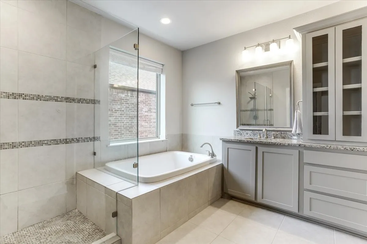 Single Family Residence For Sale in Collin County , 6105 Millie Way, Mc Kinney, Texas 75070, 3 Bedroom, 3 Bathroom, 2 Garage spaces, 2,727 Sqft, built in 2016, mls#21342525, Real Estate Agent in Mc Kinney, Homes For Sale in Collin county, Homes For Sale in Mc Kinney, Realtor in Mc Kinney Texas, Real Estate Brokerage Independent Realty Texas, Luminita Cordes Realtor