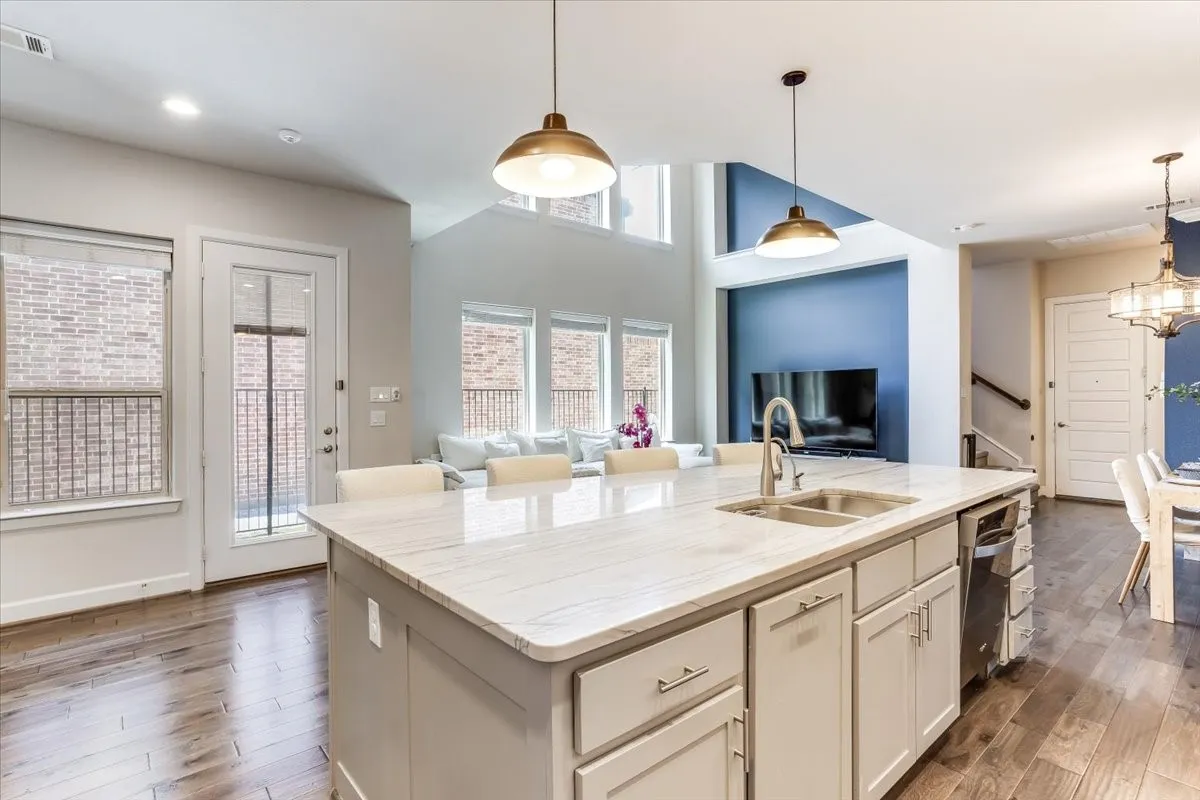Single Family Residence For Sale in Collin County , 6105 Millie Way, Mc Kinney, Texas 75070, 3 Bedroom, 3 Bathroom, 2 Garage spaces, 2,727 Sqft, built in 2016, mls#21342525, Real Estate Agent in Mc Kinney, Homes For Sale in Collin county, Homes For Sale in Mc Kinney, Realtor in Mc Kinney Texas, Real Estate Brokerage Independent Realty Texas, Luminita Cordes Realtor
