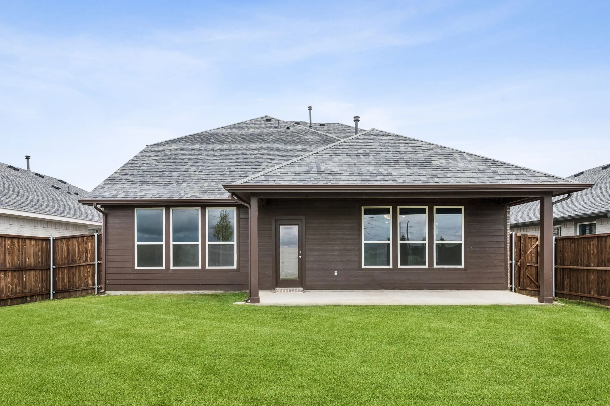 Single Family Residence For Sale in Collin County , 706 Rain Barrel Place, Weston, Texas 75009, 4 Bedroom, 4 Bathroom, 2 Garage spaces, 2,658 Sqft, built in 2023, mls#21342645, Real Estate Agent in Weston, Homes For Sale in Collin county, Homes For Sale in Weston, Realtor in Weston Texas, Real Estate Brokerage Independent Realty Texas, Luminita Cordes Realtor