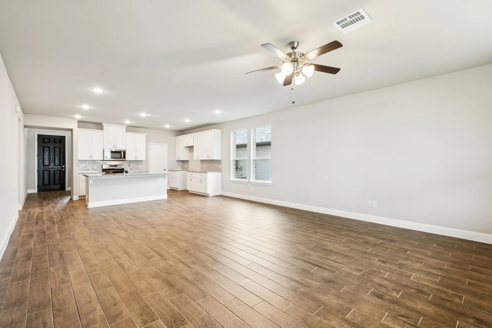 Single Family Residence For Sale in Collin County , 706 Rain Barrel Place, Weston, Texas 75009, 4 Bedroom, 4 Bathroom, 2 Garage spaces, 2,658 Sqft, built in 2023, mls#21342645, Real Estate Agent in Weston, Homes For Sale in Collin county, Homes For Sale in Weston, Realtor in Weston Texas, Real Estate Brokerage Independent Realty Texas, Luminita Cordes Realtor
