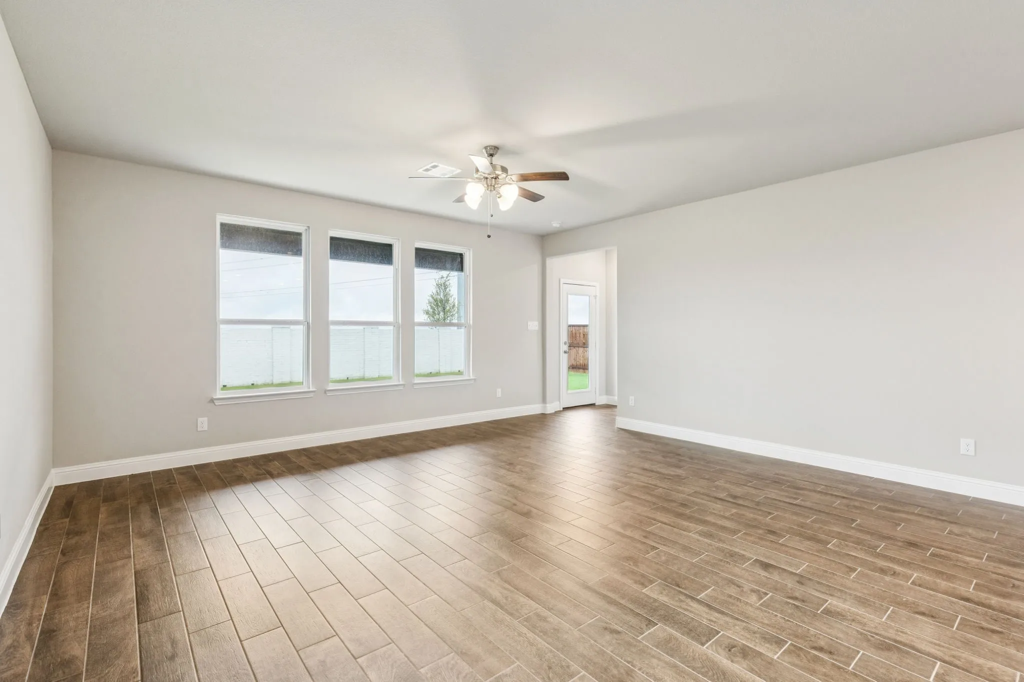 Single Family Residence For Sale in Collin County , 706 Rain Barrel Place, Weston, Texas 75009, 4 Bedroom, 4 Bathroom, 2 Garage spaces, 2,658 Sqft, built in 2023, mls#21342645, Real Estate Agent in Weston, Homes For Sale in Collin county, Homes For Sale in Weston, Realtor in Weston Texas, Real Estate Brokerage Independent Realty Texas, Luminita Cordes Realtor