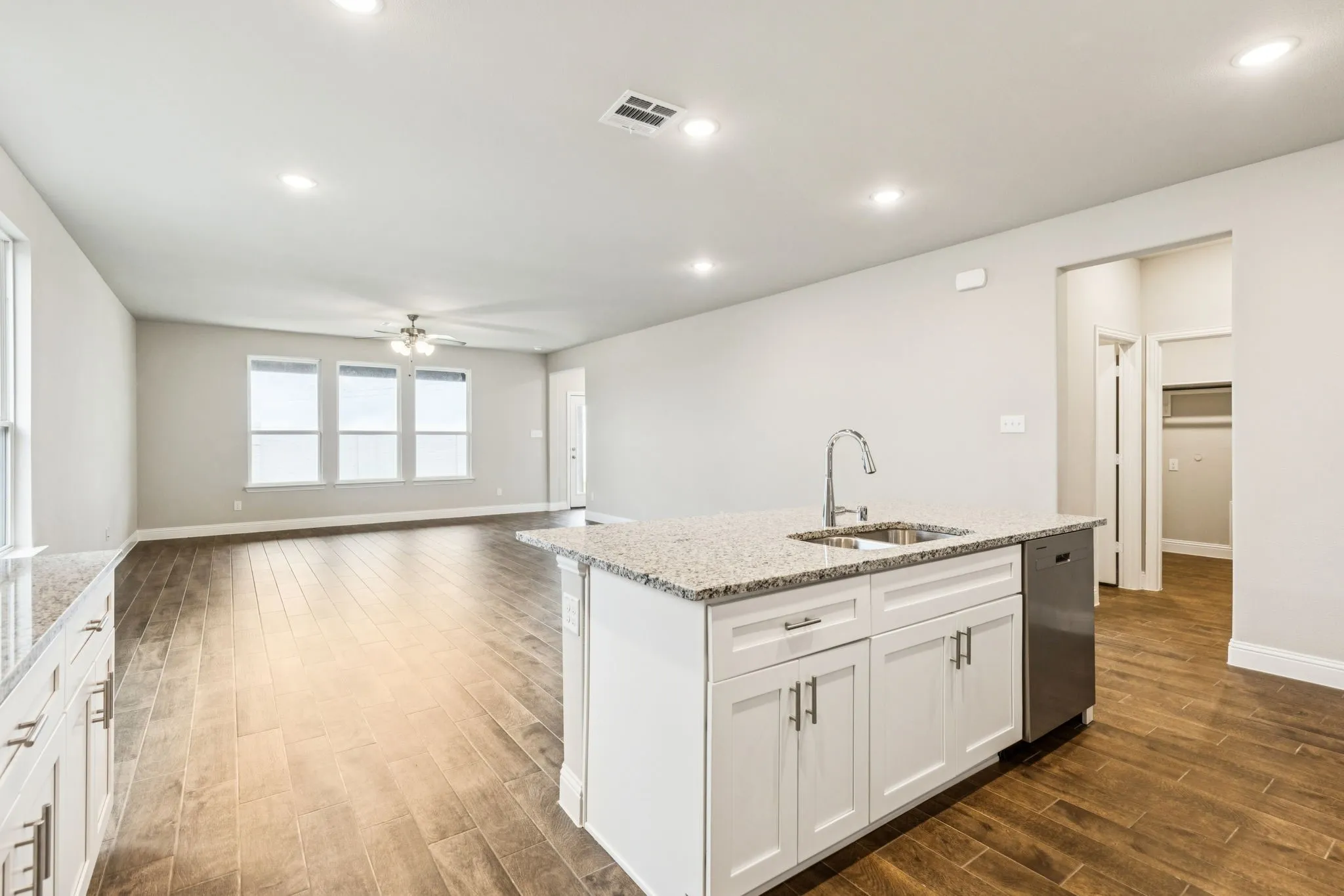 Single Family Residence For Sale in Collin County , 706 Rain Barrel Place, Weston, Texas 75009, 4 Bedroom, 4 Bathroom, 2 Garage spaces, 2,658 Sqft, built in 2023, mls#21342645, Real Estate Agent in Weston, Homes For Sale in Collin county, Homes For Sale in Weston, Realtor in Weston Texas, Real Estate Brokerage Independent Realty Texas, Luminita Cordes Realtor