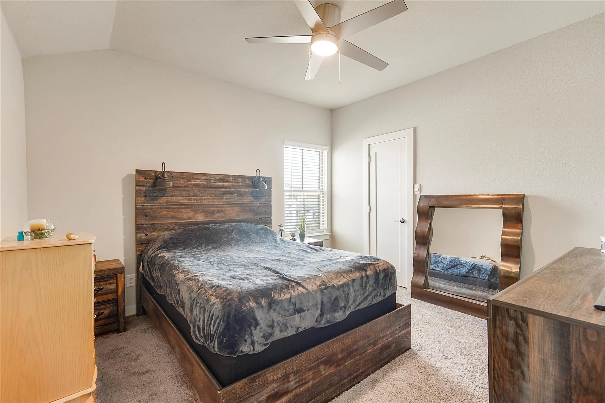 Single Family Residence For Rent in Tarrant County , 2513 Peoria Drive, Fort Worth, Texas 76179, 4 Bedroom, 3 Bathroom, 2 Garage spaces, 2,238 Sqft, built in 2022, mls#21342650, Real Estate Agent in Fort Worth, Homes For Rent in Tarrant county, Homes For Rent in Fort Worth, Realtor in Fort Worth Texas, Real Estate Brokerage Independent Realty Texas, Luminita Cordes Realtor