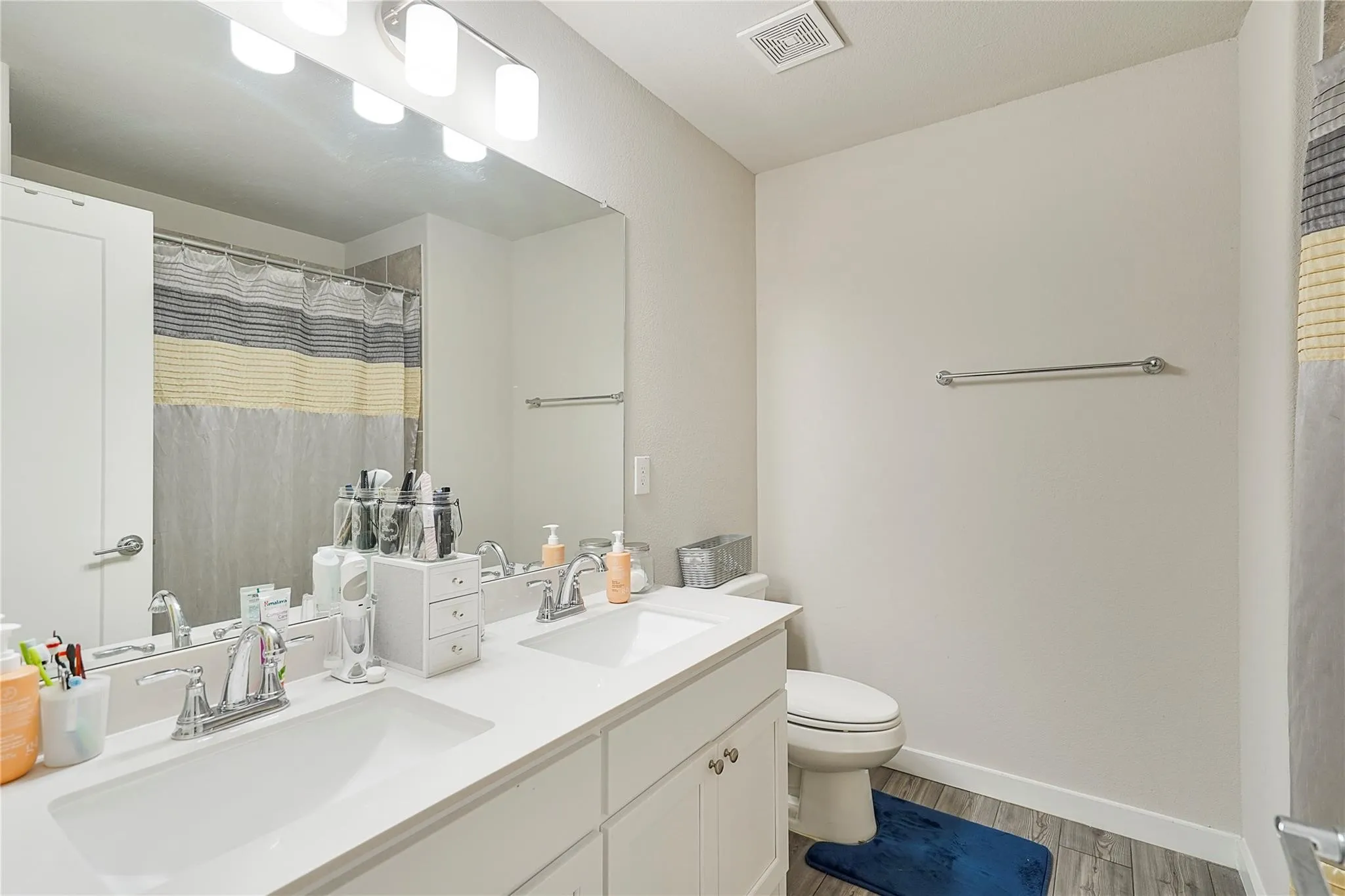 Single Family Residence For Rent in Tarrant County , 2513 Peoria Drive, Fort Worth, Texas 76179, 4 Bedroom, 3 Bathroom, 2 Garage spaces, 2,238 Sqft, built in 2022, mls#21342650, Real Estate Agent in Fort Worth, Homes For Rent in Tarrant county, Homes For Rent in Fort Worth, Realtor in Fort Worth Texas, Real Estate Brokerage Independent Realty Texas, Luminita Cordes Realtor