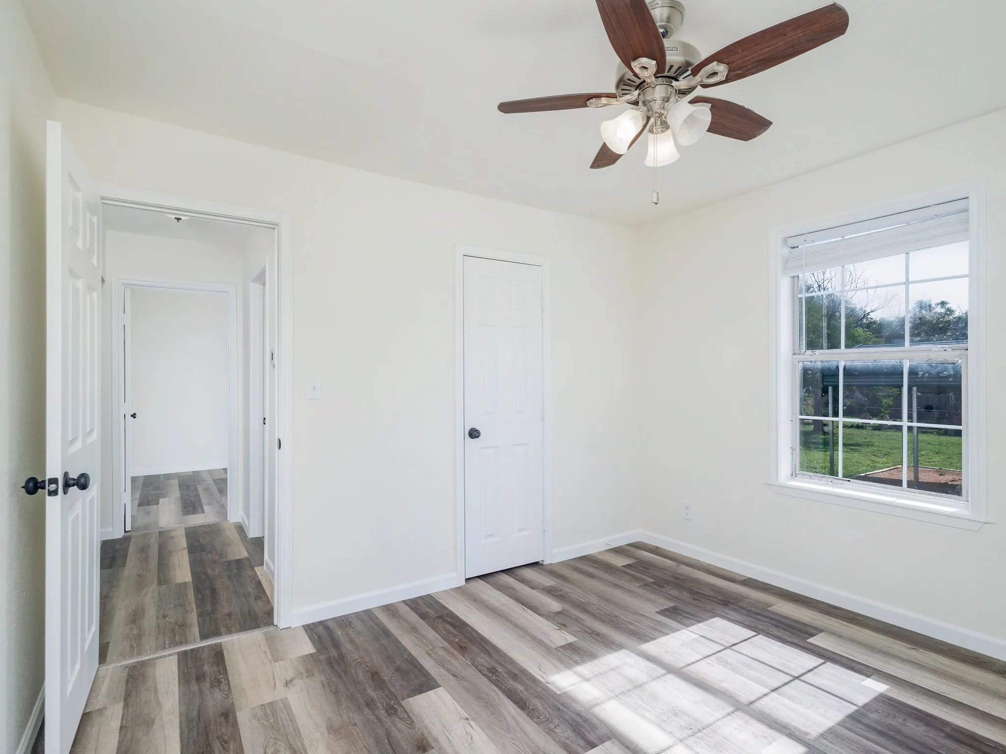 Single Family Residence For Sale in Coleman County , 904 W 1st Street, Coleman, Texas 76834, 3 Bedroom, 2 Bathroom, Garage spaces, 1,056 Sqft, built in 1950, mls#21338348, Real Estate Agent in Coleman, Homes For Sale in Coleman county, Homes For Sale in Coleman, Realtor in Coleman Texas, Real Estate Brokerage Independent Realty Texas, Luminita Cordes Realtor