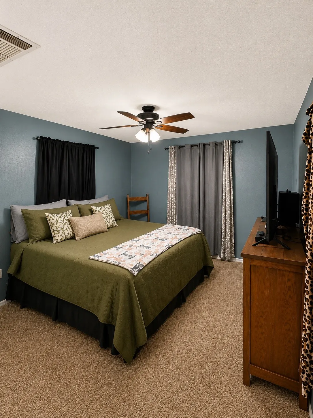 Single Family Residence For Sale in Tarrant County , 104 Lynn Drive, Azle, Texas 76020, 3 Bedroom, 2 Bathroom, Garage spaces, 1,376 Sqft, built in 1962, mls#21341199, Real Estate Agent in Azle, Homes For Sale in Tarrant county, Homes For Sale in Azle, Realtor in Azle Texas, Real Estate Brokerage Independent Realty Texas, Luminita Cordes Realtor