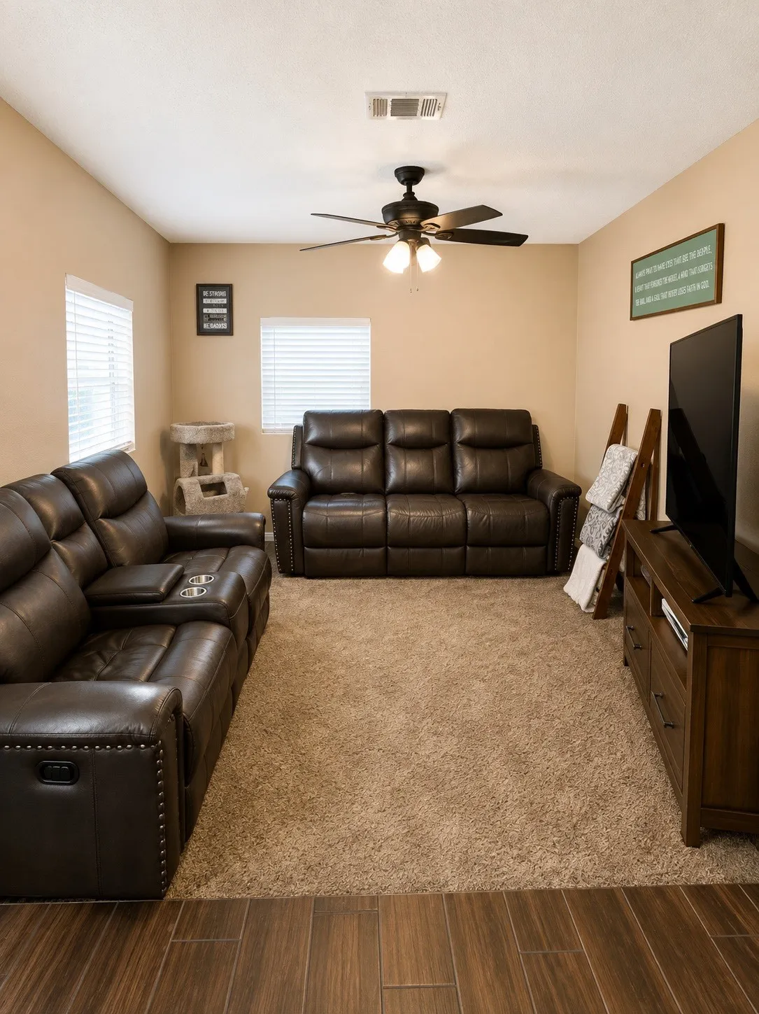 Single Family Residence For Sale in Tarrant County , 104 Lynn Drive, Azle, Texas 76020, 3 Bedroom, 2 Bathroom, Garage spaces, 1,376 Sqft, built in 1962, mls#21341199, Real Estate Agent in Azle, Homes For Sale in Tarrant county, Homes For Sale in Azle, Realtor in Azle Texas, Real Estate Brokerage Independent Realty Texas, Luminita Cordes Realtor