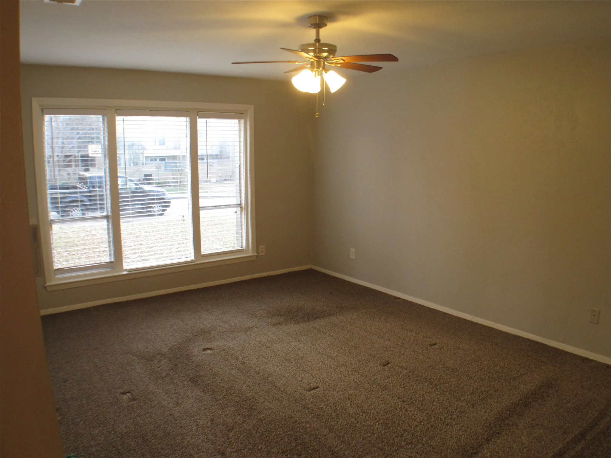 Duplex For Rent in Dallas County , 10406 Shadow Bend Drive, Dallas, Texas 75230, 3 Bedroom, 2 Bathroom, 2 Garage spaces, 1,618 Sqft, built in 1968, Price $2,600, mls#21342670, Real Estate Agent in Dallas, Homes For Rent in Dallas county, Homes For Rent in Dallas, Realtor in Dallas Texas, Real Estate Brokerage Independent Realty Texas, Luminita Cordes Realtor