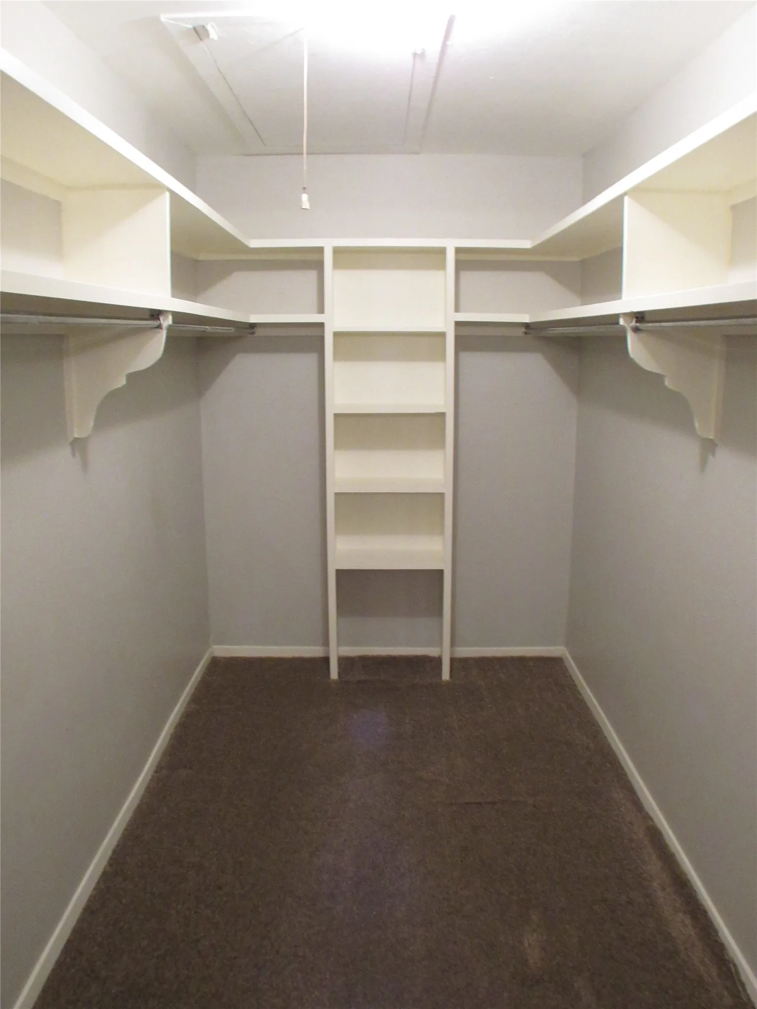 Duplex For Rent in Dallas County , 10406 Shadow Bend Drive, Dallas, Texas 75230, 3 Bedroom, 2 Bathroom, 2 Garage spaces, 1,618 Sqft, built in 1968, Price $2,600, mls#21342670, Real Estate Agent in Dallas, Homes For Rent in Dallas county, Homes For Rent in Dallas, Realtor in Dallas Texas, Real Estate Brokerage Independent Realty Texas, Luminita Cordes Realtor
