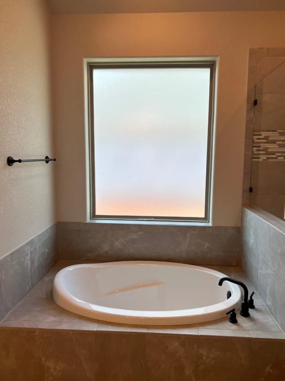 Single Family Residence For Rent in Erath County , 173 Crenshaw Court, Stephenville, Texas 76401, 4 Bedroom, 2 Bathroom, 2 Garage spaces, 2,324 Sqft, built in 2022, mls#21341797, Real Estate Agent in Stephenville, Homes For Rent in Erath county, Homes For Rent in Stephenville, Realtor in Stephenville Texas, Real Estate Brokerage Independent Realty Texas, Luminita Cordes Realtor