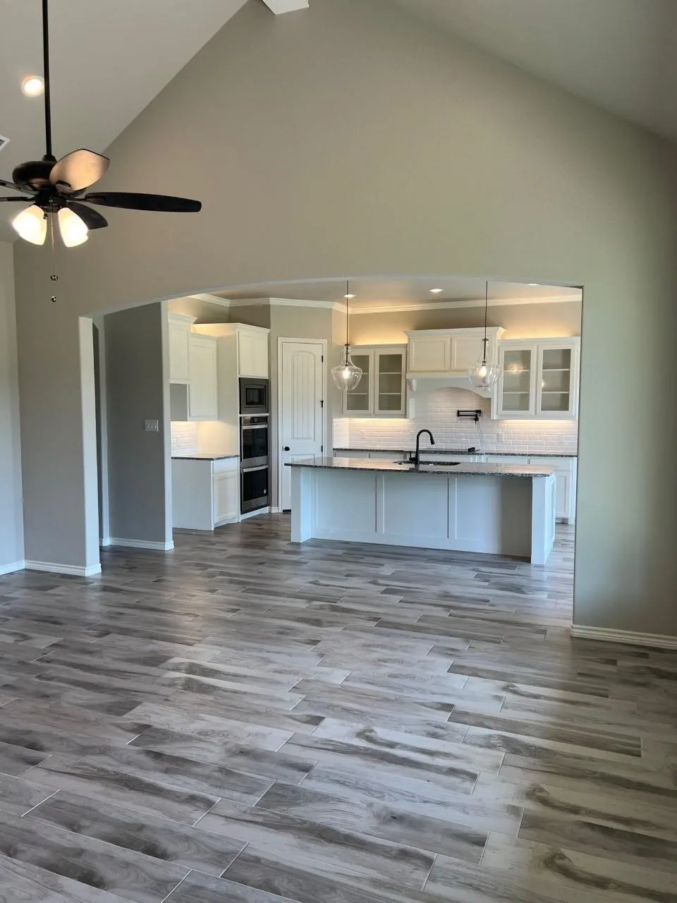 Single Family Residence For Rent in Erath County , 173 Crenshaw Court, Stephenville, Texas 76401, 4 Bedroom, 2 Bathroom, 2 Garage spaces, 2,324 Sqft, built in 2022, mls#21341797, Real Estate Agent in Stephenville, Homes For Rent in Erath county, Homes For Rent in Stephenville, Realtor in Stephenville Texas, Real Estate Brokerage Independent Realty Texas, Luminita Cordes Realtor