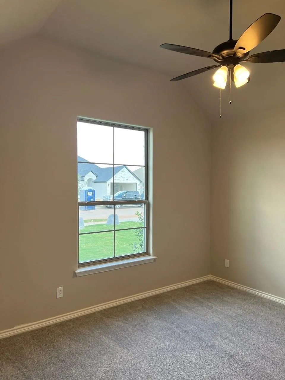 Single Family Residence For Rent in Erath County , 173 Crenshaw Court, Stephenville, Texas 76401, 4 Bedroom, 2 Bathroom, 2 Garage spaces, 2,324 Sqft, built in 2022, mls#21341797, Real Estate Agent in Stephenville, Homes For Rent in Erath county, Homes For Rent in Stephenville, Realtor in Stephenville Texas, Real Estate Brokerage Independent Realty Texas, Luminita Cordes Realtor