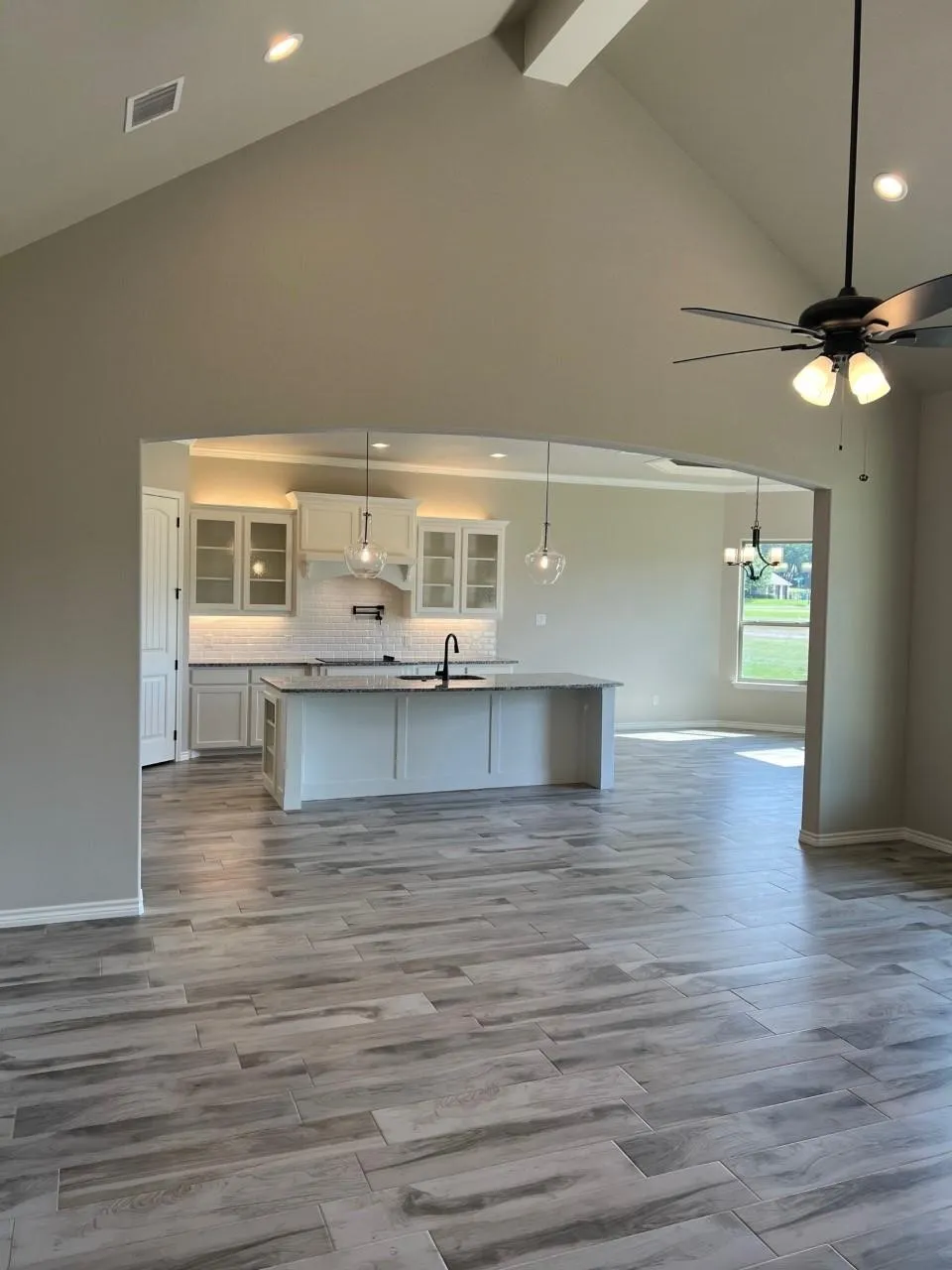 Single Family Residence For Rent in Erath County , 173 Crenshaw Court, Stephenville, Texas 76401, 4 Bedroom, 2 Bathroom, 2 Garage spaces, 2,324 Sqft, built in 2022, mls#21341797, Real Estate Agent in Stephenville, Homes For Rent in Erath county, Homes For Rent in Stephenville, Realtor in Stephenville Texas, Real Estate Brokerage Independent Realty Texas, Luminita Cordes Realtor