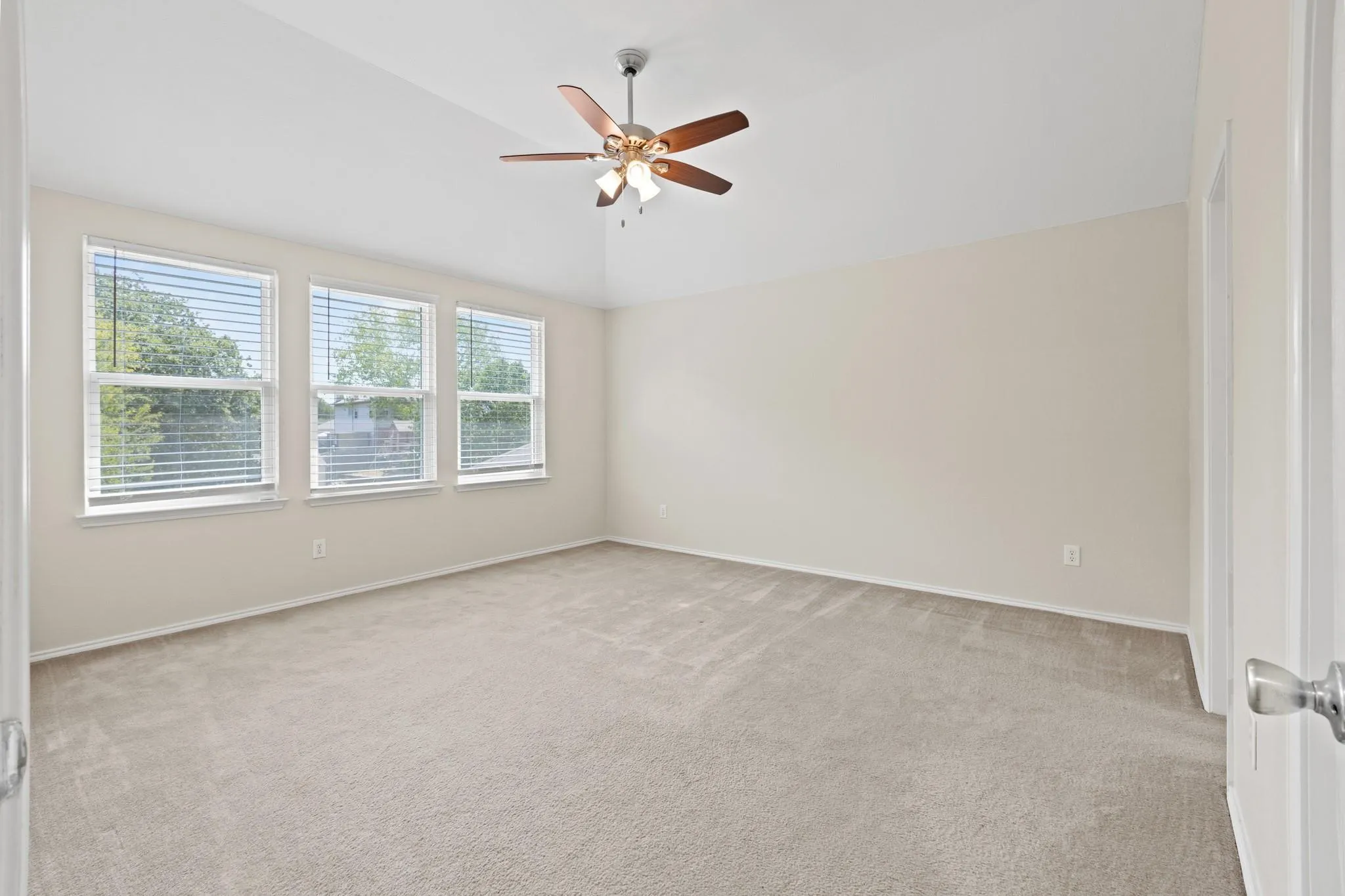 Single Family Residence For Rent in Denton County , 1138 Shearwater Avenue, Aubrey, Texas 76227, 3 Bedroom, 3 Bathroom, 2 Garage spaces, 2,050 Sqft, built in 2005, mls#21342689, Real Estate Agent in Aubrey, Homes For Rent in Denton county, Homes For Rent in Aubrey, Realtor in Aubrey Texas, Real Estate Brokerage Independent Realty Texas, Luminita Cordes Realtor