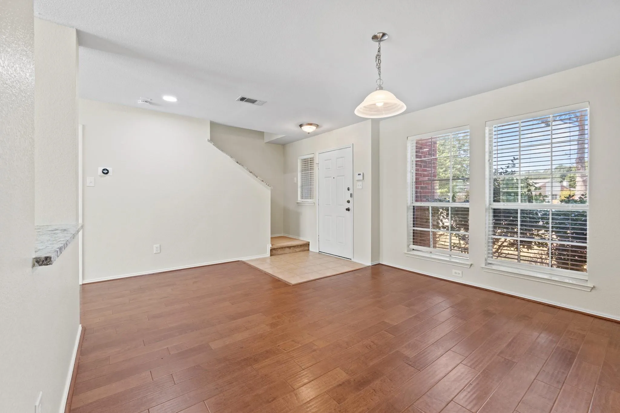 Single Family Residence For Rent in Denton County , 1138 Shearwater Avenue, Aubrey, Texas 76227, 3 Bedroom, 3 Bathroom, 2 Garage spaces, 2,050 Sqft, built in 2005, mls#21342689, Real Estate Agent in Aubrey, Homes For Rent in Denton county, Homes For Rent in Aubrey, Realtor in Aubrey Texas, Real Estate Brokerage Independent Realty Texas, Luminita Cordes Realtor