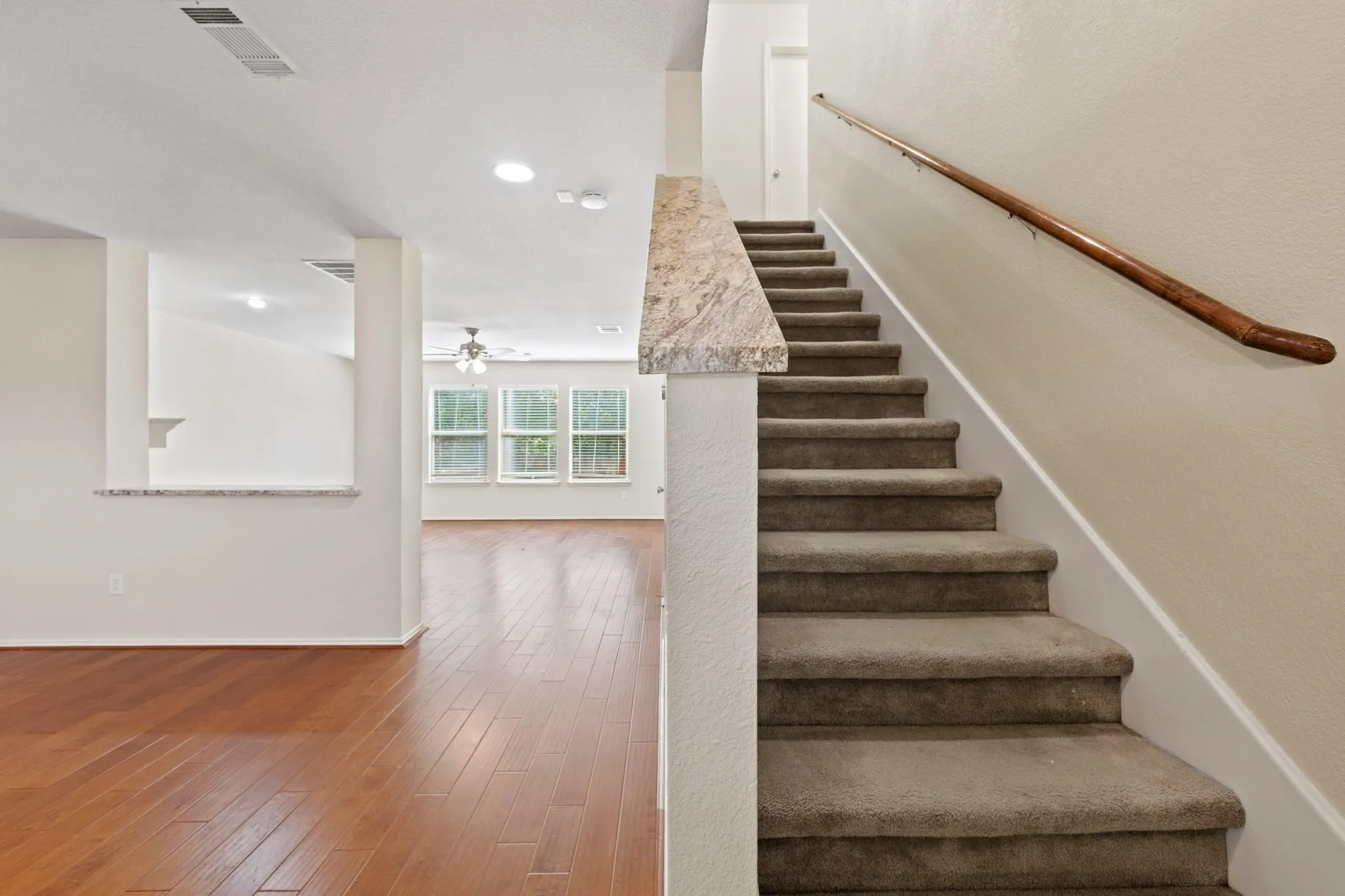 Single Family Residence For Rent in Denton County , 1138 Shearwater Avenue, Aubrey, Texas 76227, 3 Bedroom, 3 Bathroom, 2 Garage spaces, 2,050 Sqft, built in 2005, mls#21342689, Real Estate Agent in Aubrey, Homes For Rent in Denton county, Homes For Rent in Aubrey, Realtor in Aubrey Texas, Real Estate Brokerage Independent Realty Texas, Luminita Cordes Realtor