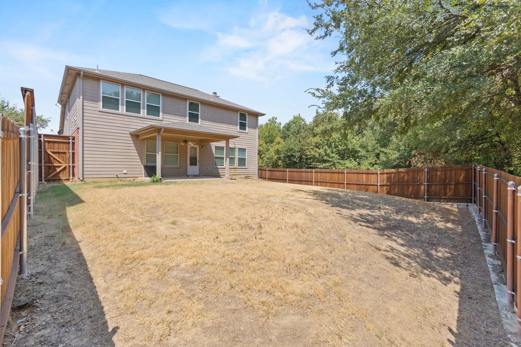 Single Family Residence For Rent in Denton County , 1138 Shearwater Avenue, Aubrey, Texas 76227, 3 Bedroom, 3 Bathroom, 2 Garage spaces, 2,050 Sqft, built in 2005, mls#21342689, Real Estate Agent in Aubrey, Homes For Rent in Denton county, Homes For Rent in Aubrey, Realtor in Aubrey Texas, Real Estate Brokerage Independent Realty Texas, Luminita Cordes Realtor