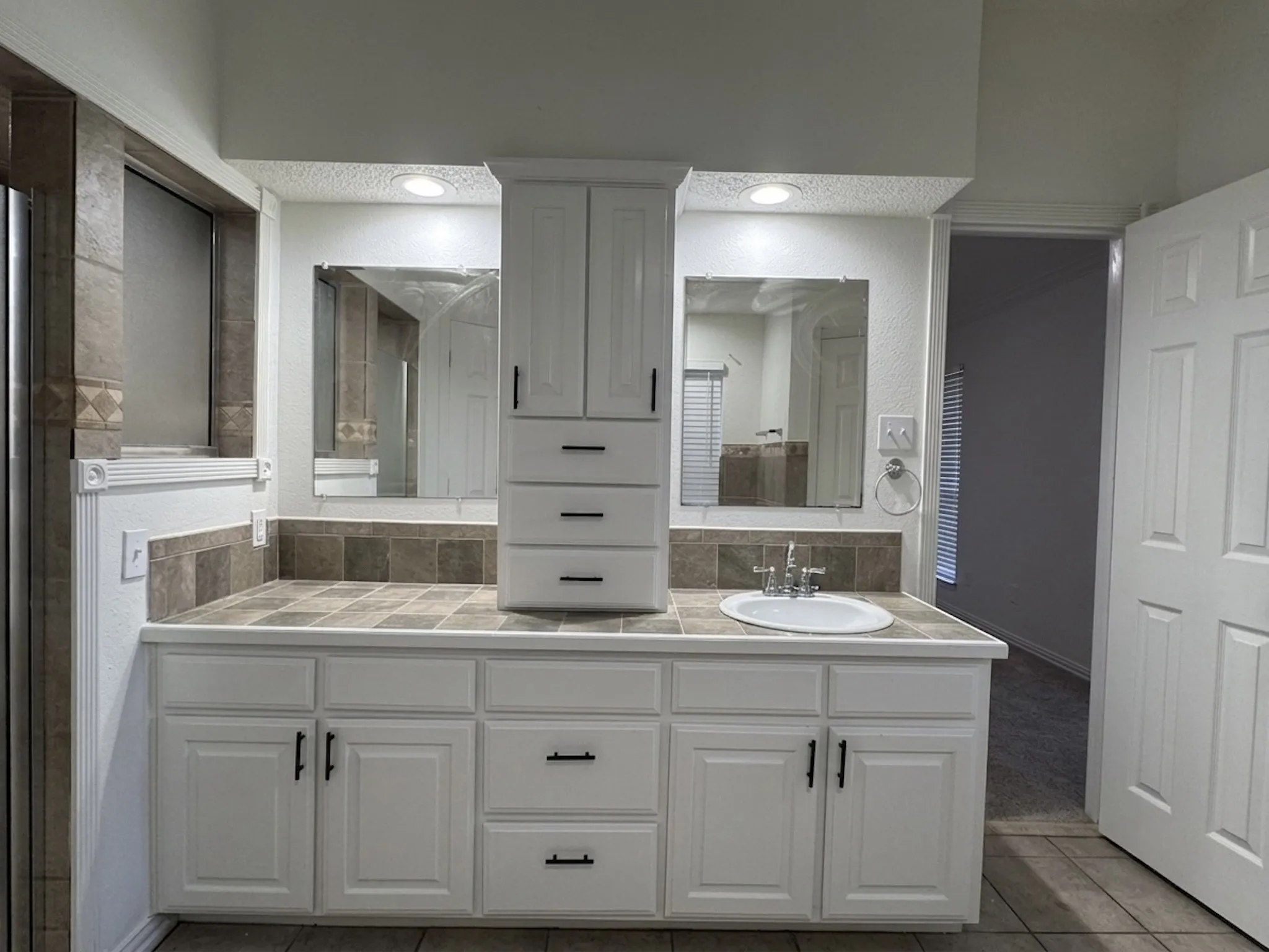Single Family Residence For Sale in Tarrant County , 124 Brushy Mound Road, Burleson, Texas 76028, 3 Bedroom, 2 Bathroom, 2 Garage spaces, 1,840 Sqft, built in 1986, mls#21339705, Real Estate Agent in Burleson, Homes For Sale in Tarrant county, Homes For Sale in Burleson, Realtor in Burleson Texas, Real Estate Brokerage Independent Realty Texas, Luminita Cordes Realtor