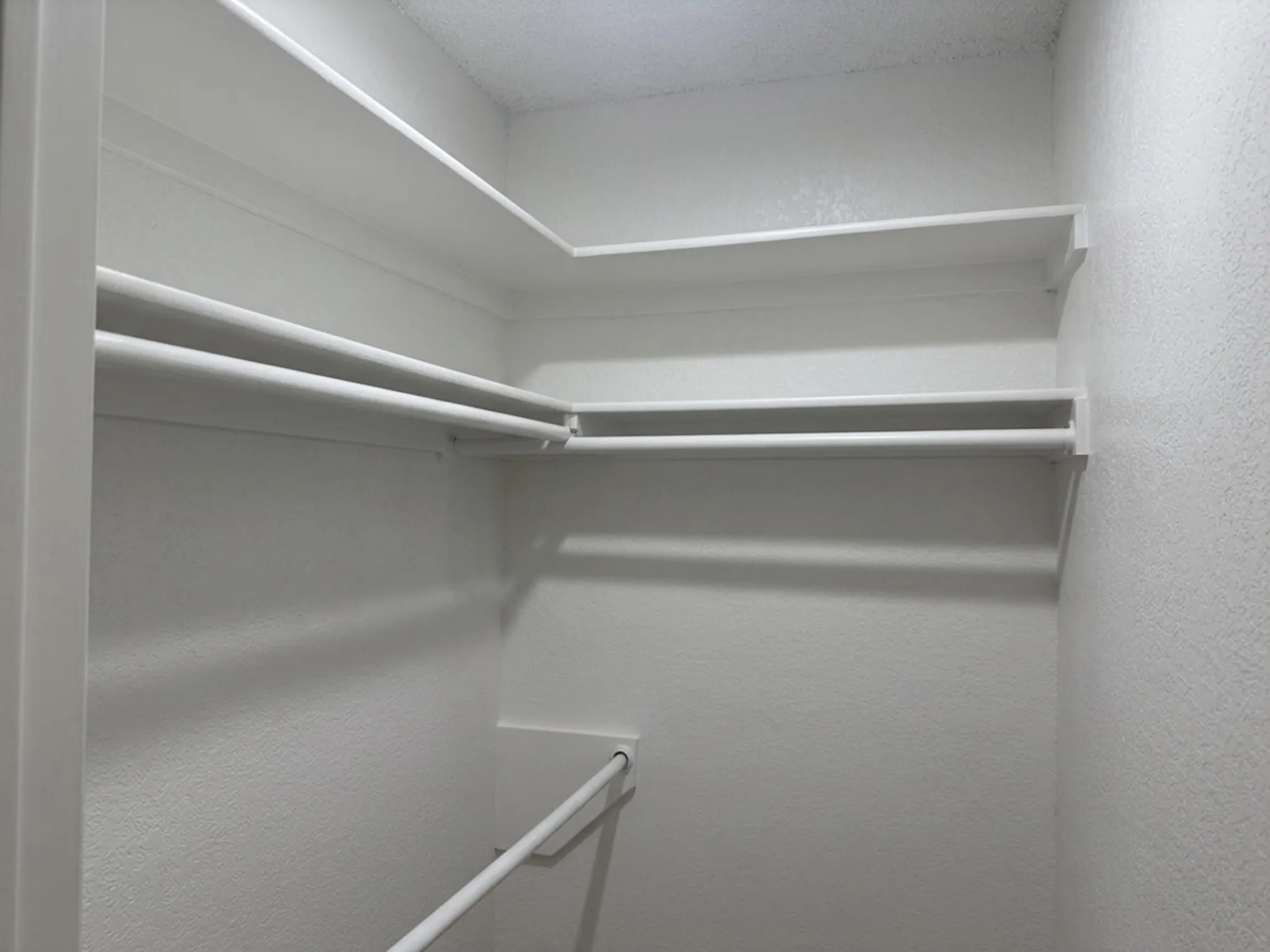 Single Family Residence For Sale in Tarrant County , 124 Brushy Mound Road, Burleson, Texas 76028, 3 Bedroom, 2 Bathroom, 2 Garage spaces, 1,840 Sqft, built in 1986, mls#21339705, Real Estate Agent in Burleson, Homes For Sale in Tarrant county, Homes For Sale in Burleson, Realtor in Burleson Texas, Real Estate Brokerage Independent Realty Texas, Luminita Cordes Realtor