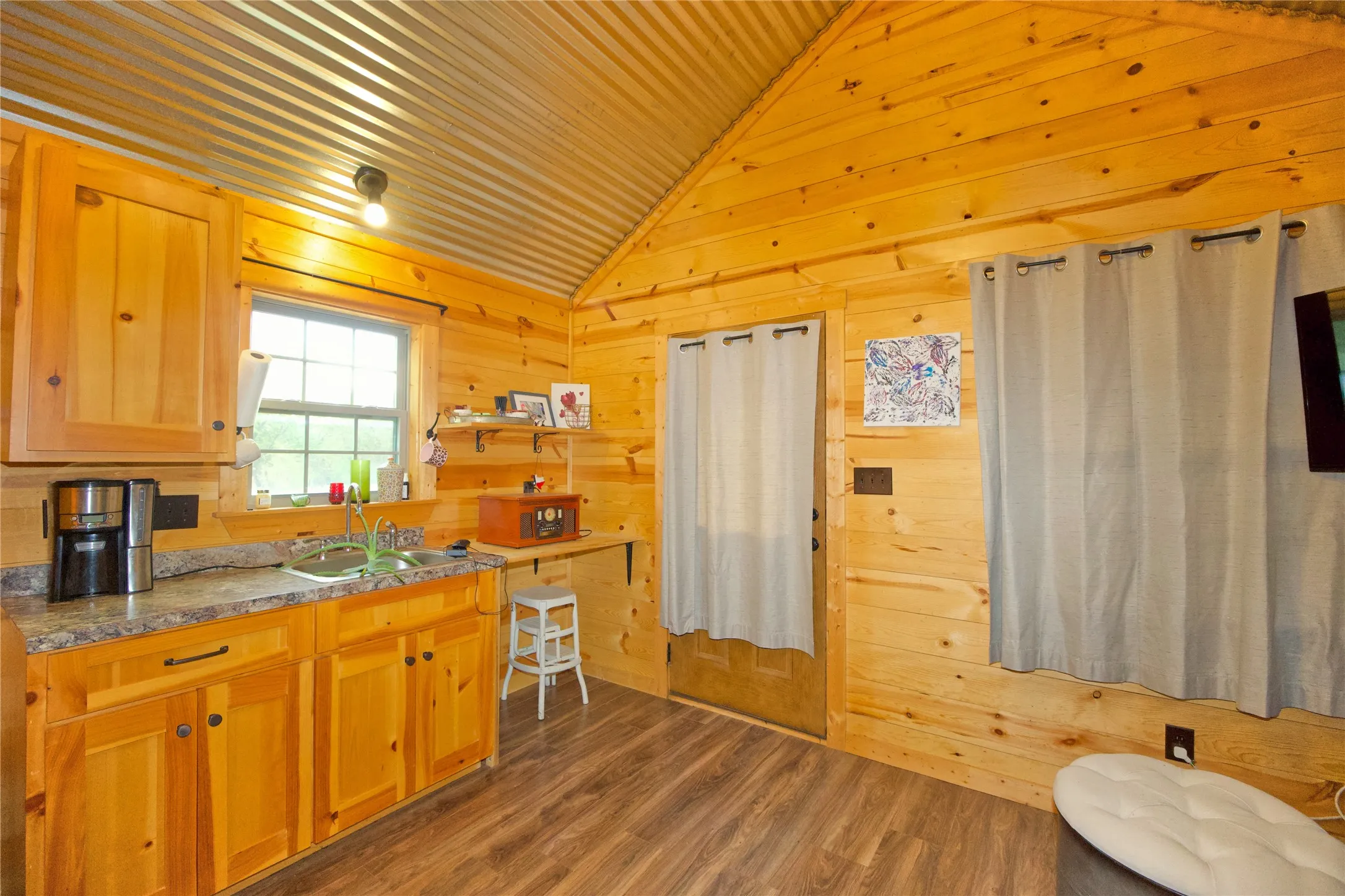 Single Family Residence For Sale in Montague County , 473 May Road, Nocona, Texas 76255, 2 Bedroom, 2 Bathroom, 2 Garage spaces, 1,655 Sqft, built in 2020, mls#21340203, Real Estate Agent in Nocona, Homes For Sale in Montague county, Homes For Sale in Nocona, Realtor in Nocona Texas, Real Estate Brokerage Independent Realty Texas, Luminita Cordes Realtor