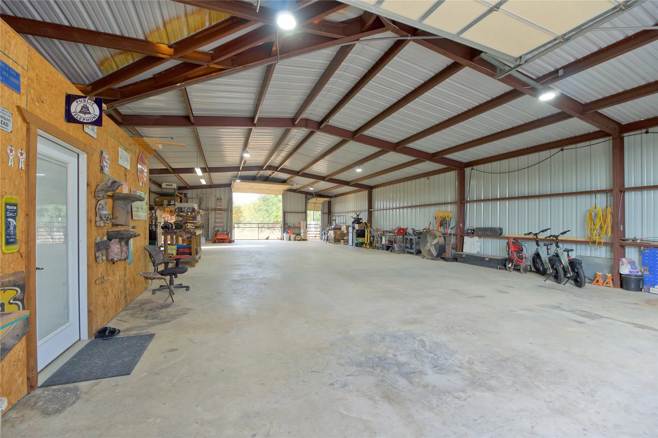 Single Family Residence For Sale in Montague County , 473 May Road, Nocona, Texas 76255, 2 Bedroom, 2 Bathroom, 2 Garage spaces, 1,655 Sqft, built in 2020, mls#21340203, Real Estate Agent in Nocona, Homes For Sale in Montague county, Homes For Sale in Nocona, Realtor in Nocona Texas, Real Estate Brokerage Independent Realty Texas, Luminita Cordes Realtor