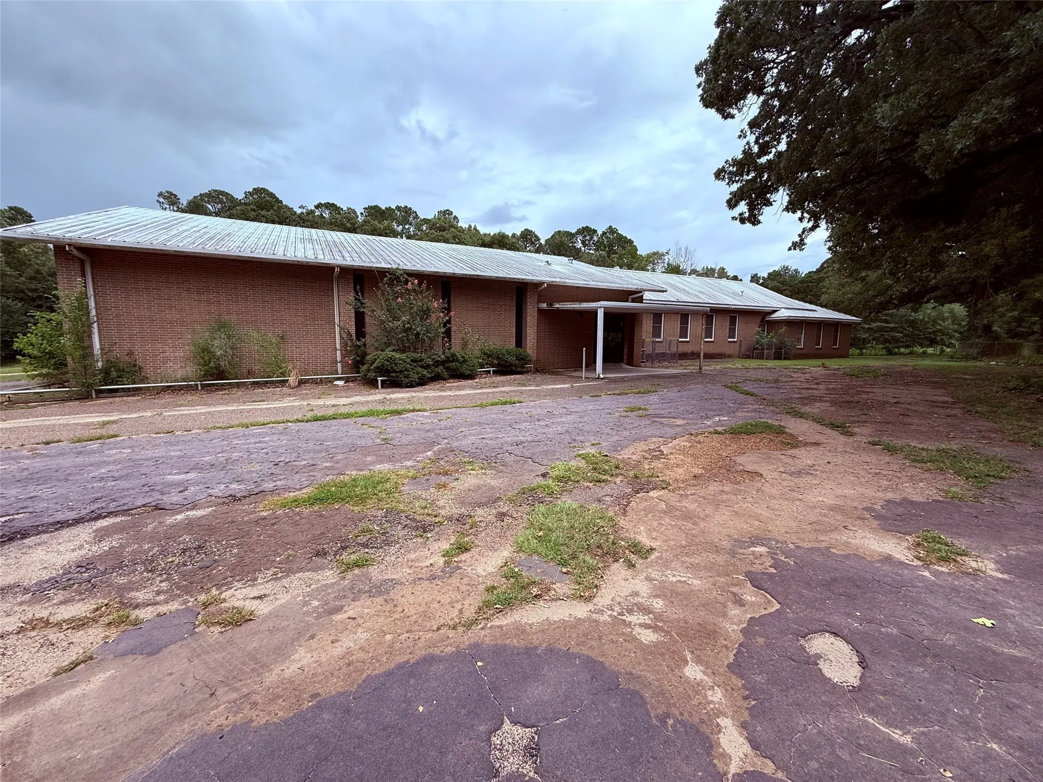Business For Sale in Wood County , 288 County Road 3650, Hawkins, Texas 75765, 0, 0, Garage spaces, 0 Sqft, built in 2007, Price $495,000, mls#21342527, Real Estate Agent in Hawkins, Homes For Sale in Wood county, Homes For Sale in Hawkins, Realtor in Hawkins Texas, Real Estate Brokerage Independent Realty Texas, Luminita Cordes Realtor