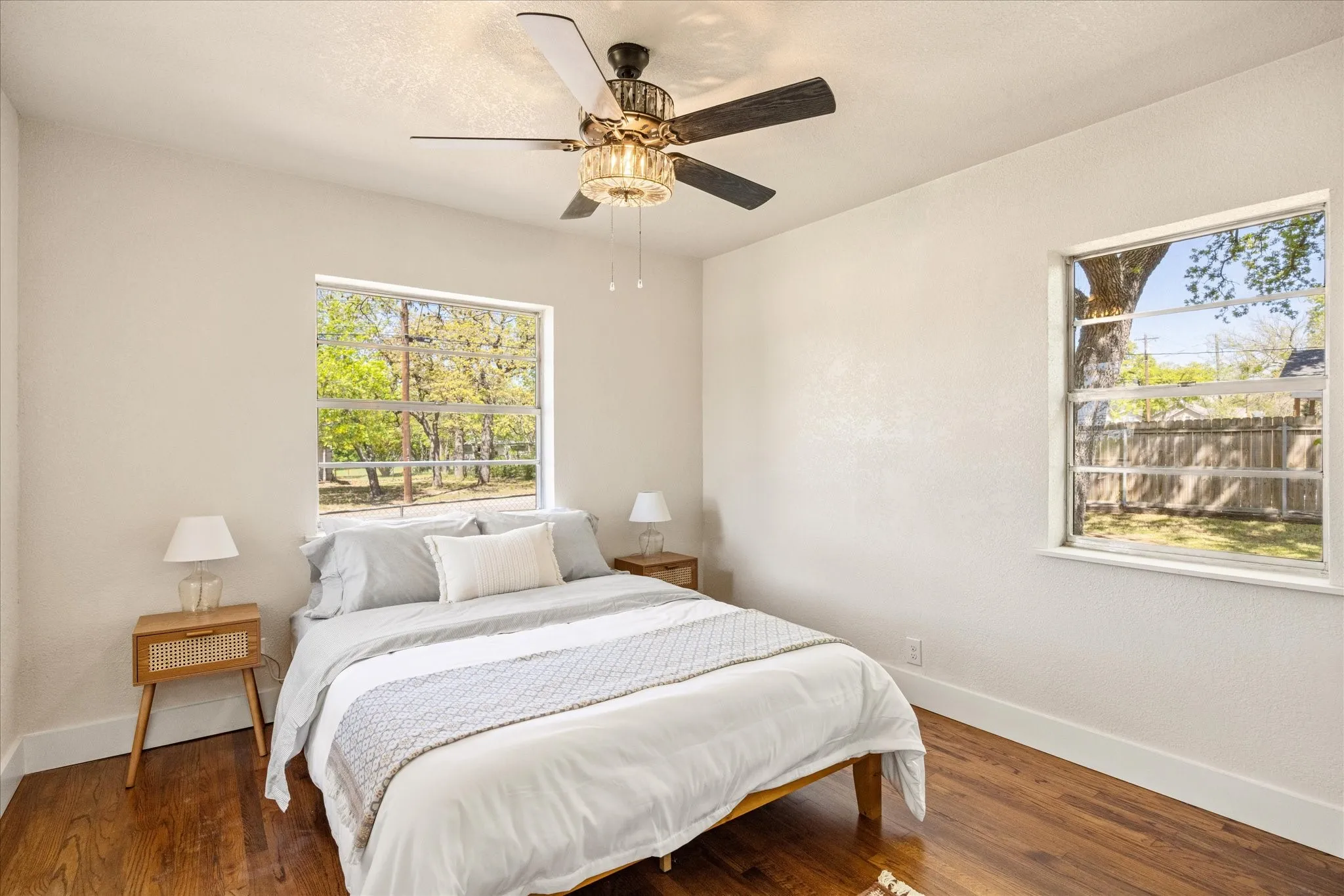 Single Family Residence For Rent in Parker County , 201 E 3rd Street, Weatherford, Texas 76086, 3 Bedrooms, 2 Bathrooms, Garage spaces, 1,233 Sqft, built in 0, Price $2,200, mls#21342697, Real Estate Agent in Weatherford, Homes For Rent in Parker county, Homes For Rent in Weatherford, Realtor in Weatherford Texas, Real Estate Brokerage Independent Realty Texas, Luminita Cordes Realtor