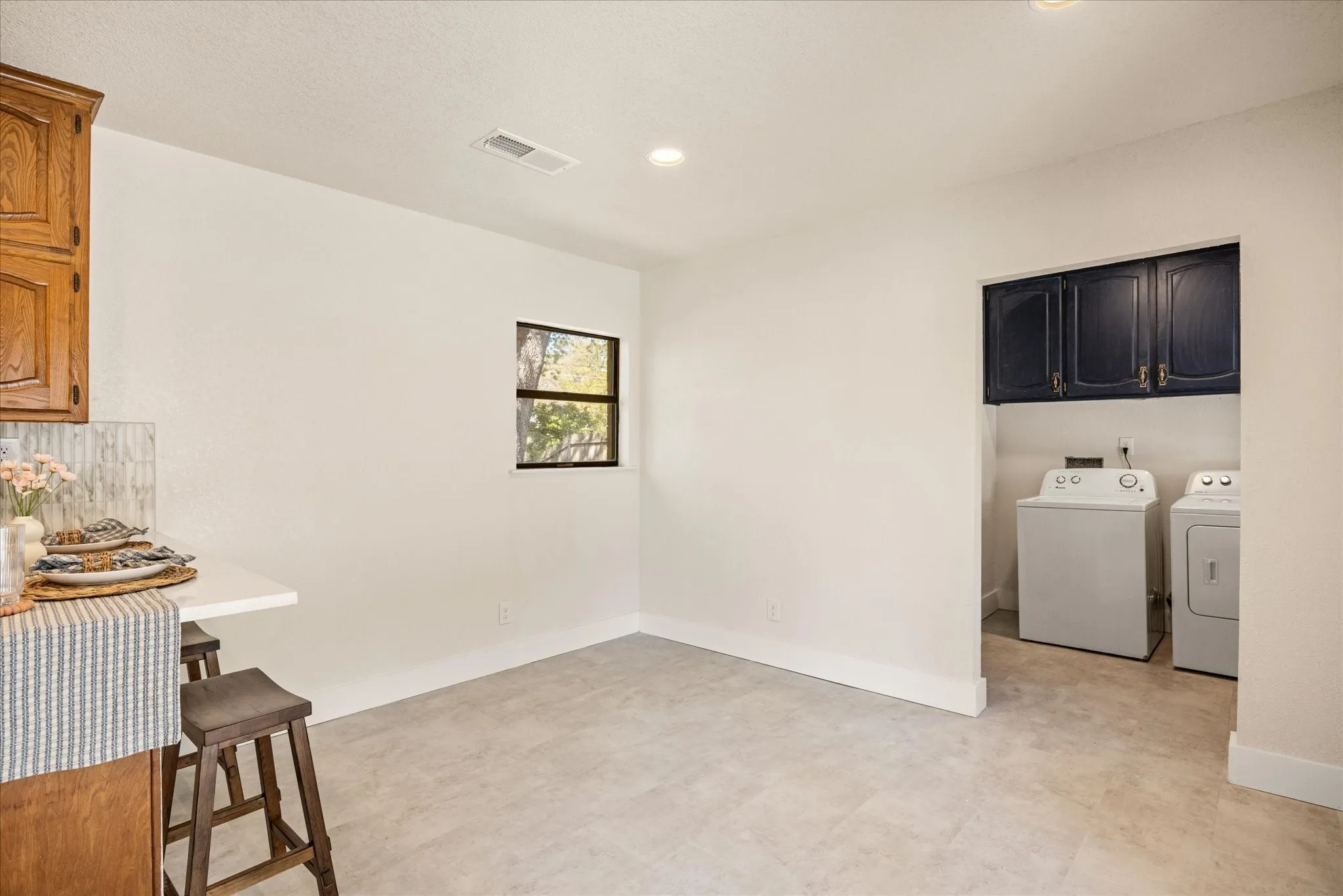 Single Family Residence For Rent in Parker County , 201 E 3rd Street, Weatherford, Texas 76086, 3 Bedrooms, 2 Bathrooms, Garage spaces, 1,233 Sqft, built in 0, Price $2,200, mls#21342697, Real Estate Agent in Weatherford, Homes For Rent in Parker county, Homes For Rent in Weatherford, Realtor in Weatherford Texas, Real Estate Brokerage Independent Realty Texas, Luminita Cordes Realtor