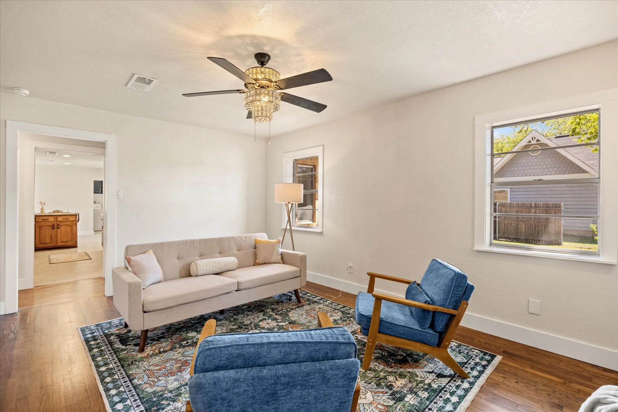 Single Family Residence For Rent in Parker County , 201 E 3rd Street, Weatherford, Texas 76086, 3 Bedrooms, 2 Bathrooms, Garage spaces, 1,233 Sqft, built in 0, Price $2,200, mls#21342697, Real Estate Agent in Weatherford, Homes For Rent in Parker county, Homes For Rent in Weatherford, Realtor in Weatherford Texas, Real Estate Brokerage Independent Realty Texas, Luminita Cordes Realtor