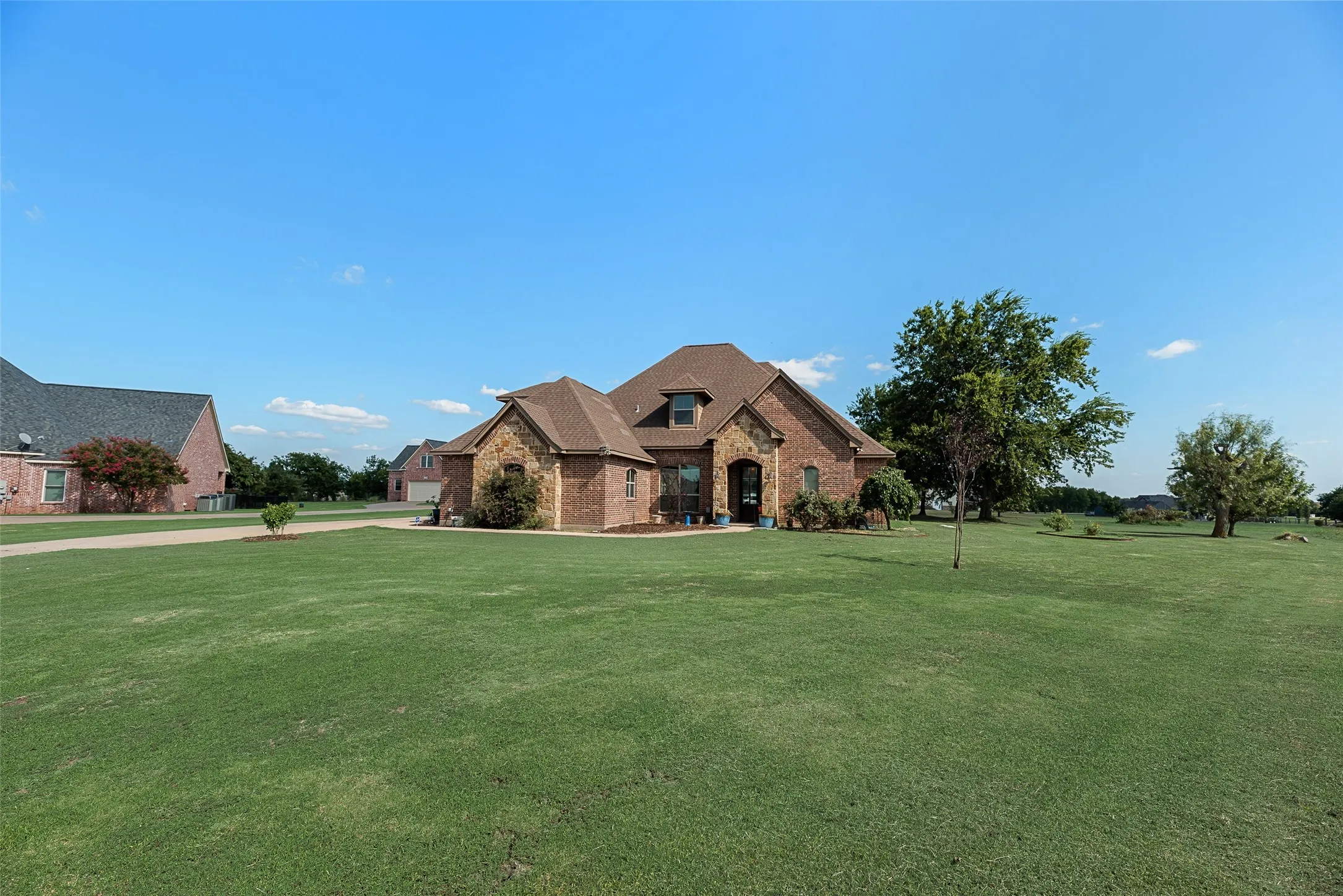 Single Family Residence For Sale in Rockwall County , 1127 Sonora Court, Royse City, Texas 75189, 4 Bedroom, 3 Bathroom, 2 Garage spaces, 2,884 Sqft, built in 2013, mls#21329605, Real Estate Agent in Royse City, Homes For Sale in Rockwall county, Homes For Sale in Royse City, Realtor in Royse City Texas, Real Estate Brokerage Independent Realty Texas, Luminita Cordes Realtor