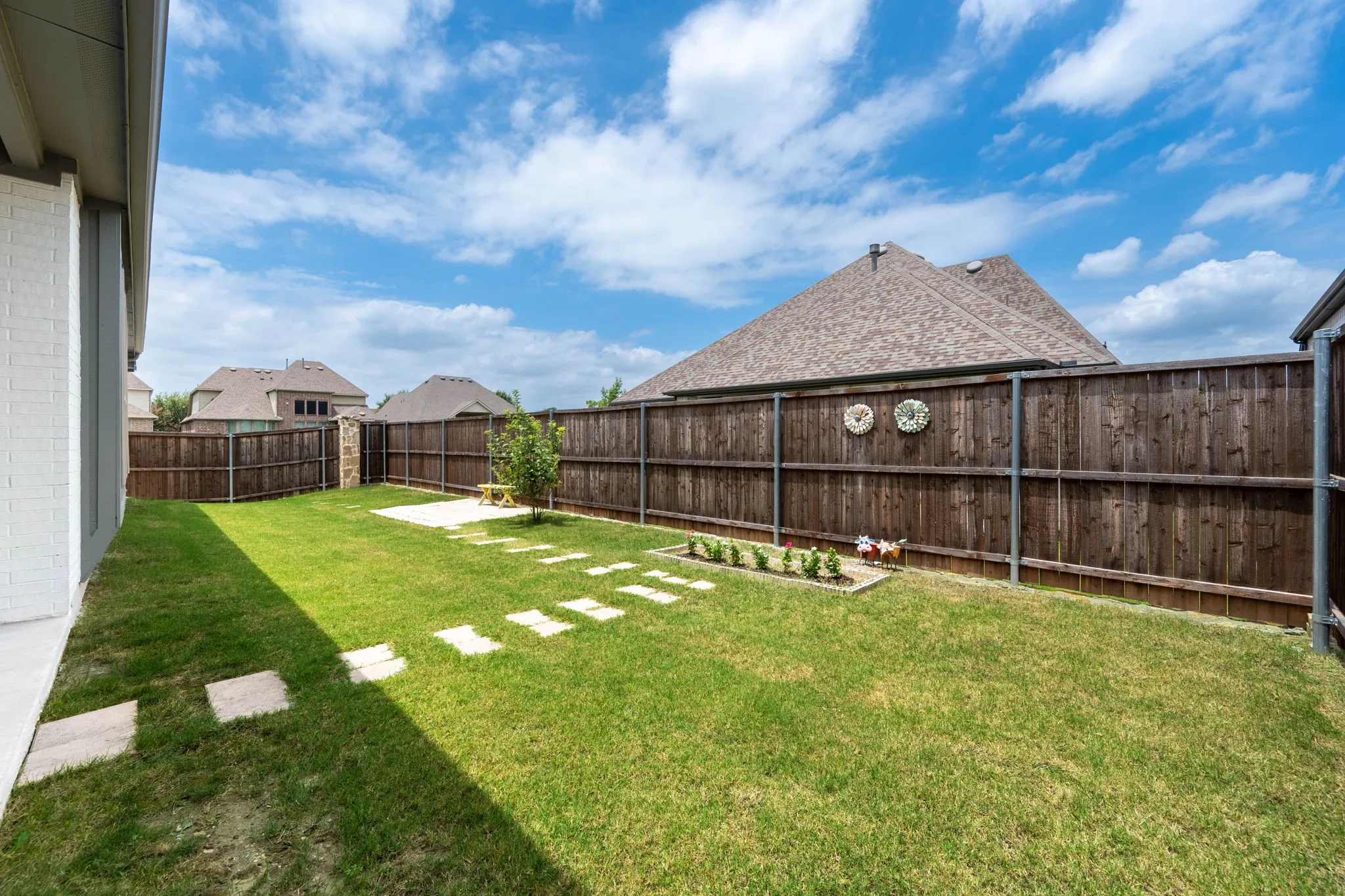 Single Family Residence For Sale in Rockwall County , 528 Bridle Ranch Drive, Rockwall, Texas 75087, 4 Bedroom, 3 Bathroom, 2 Garage spaces, 2,622 Sqft, built in 2022, mls#21342351, Real Estate Agent in Rockwall, Homes For Sale in Rockwall county, Homes For Sale in Rockwall, Realtor in Rockwall Texas, Real Estate Brokerage Independent Realty Texas, Luminita Cordes Realtor