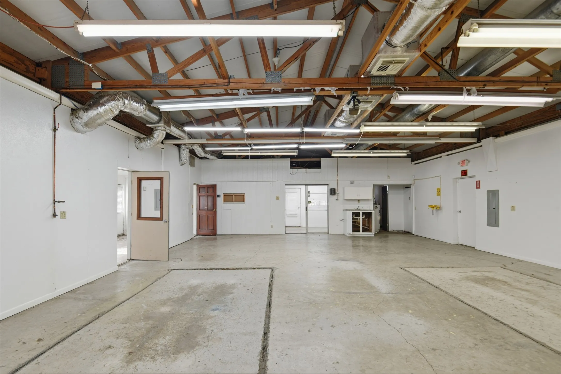 Industrial For Rent in Collin County , 5427 FM 546, Princeton, Texas 75407, 0, 0, Garage spaces, 22,000 Sqft, built in 1995, mls#21342572, Real Estate Agent in Princeton, Homes For Rent in Collin county, Homes For Rent in Princeton, Realtor in Princeton Texas, Real Estate Brokerage Independent Realty Texas, Luminita Cordes Realtor
